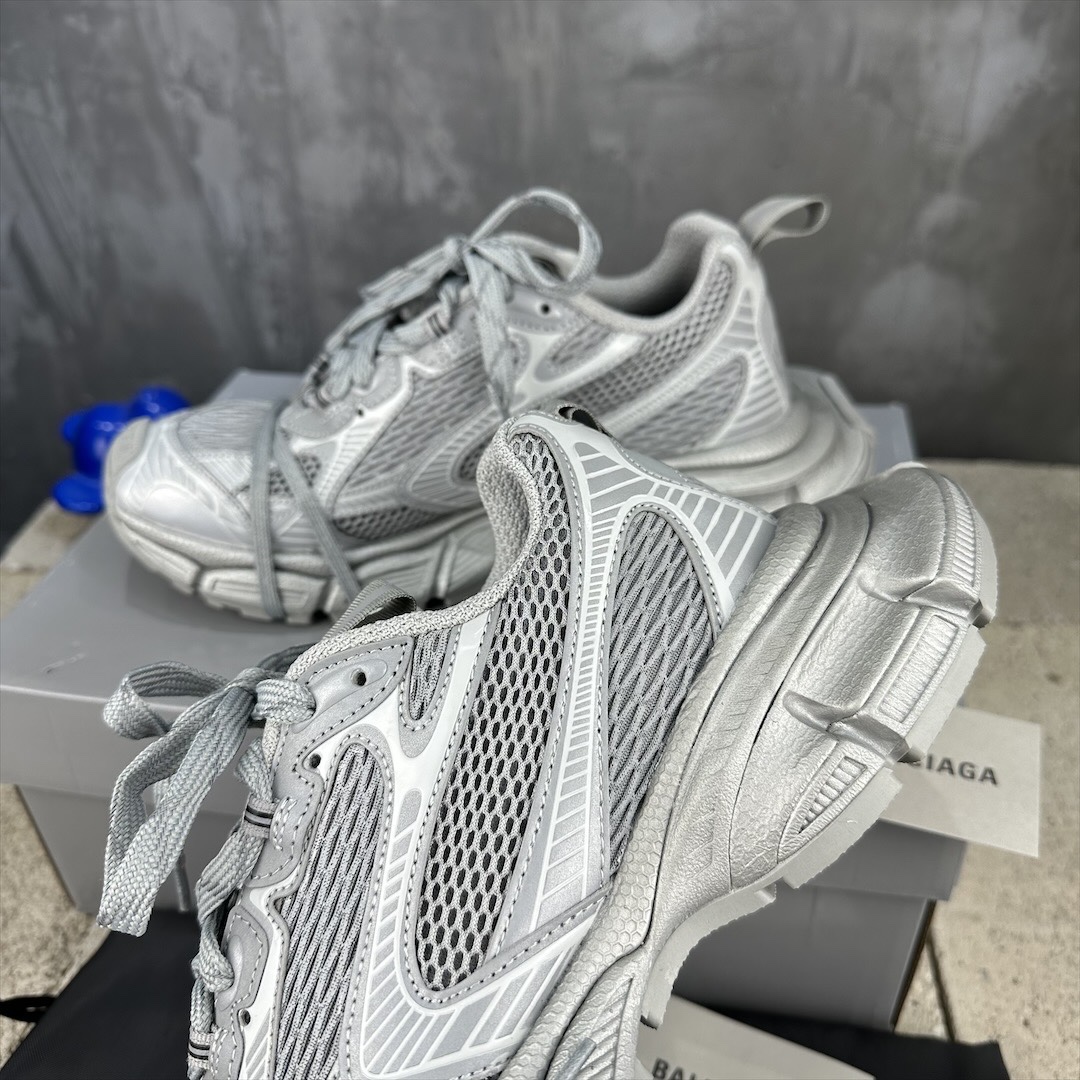 Balenciaga 高仿銀灰老爹鞋全灰層次造型感滿分｜歐美奢侈品精品推薦
