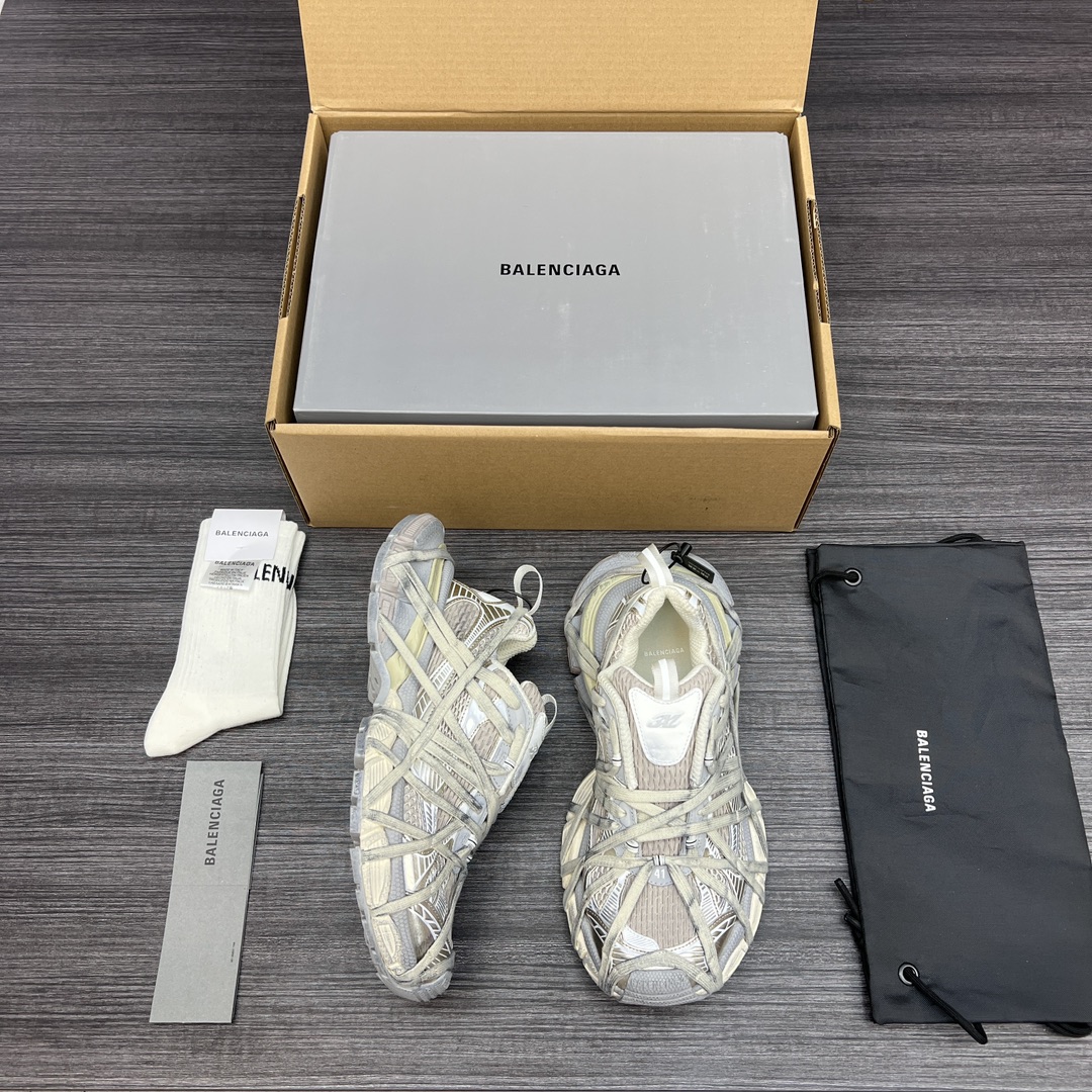 Balenciaga 一比一奶灰老爹鞋含盒配件還原專櫃質感| 9 Balenciaga 一比一奶灰老爹鞋含盒配件還原專櫃質感
