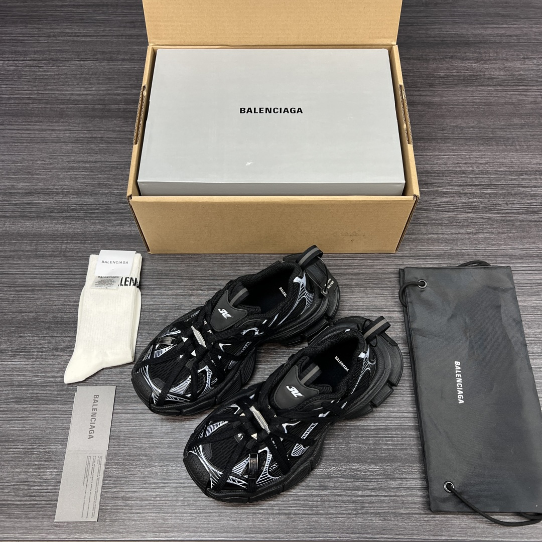 Balenciaga 高仿黑白老爹鞋附全套配件經典配色