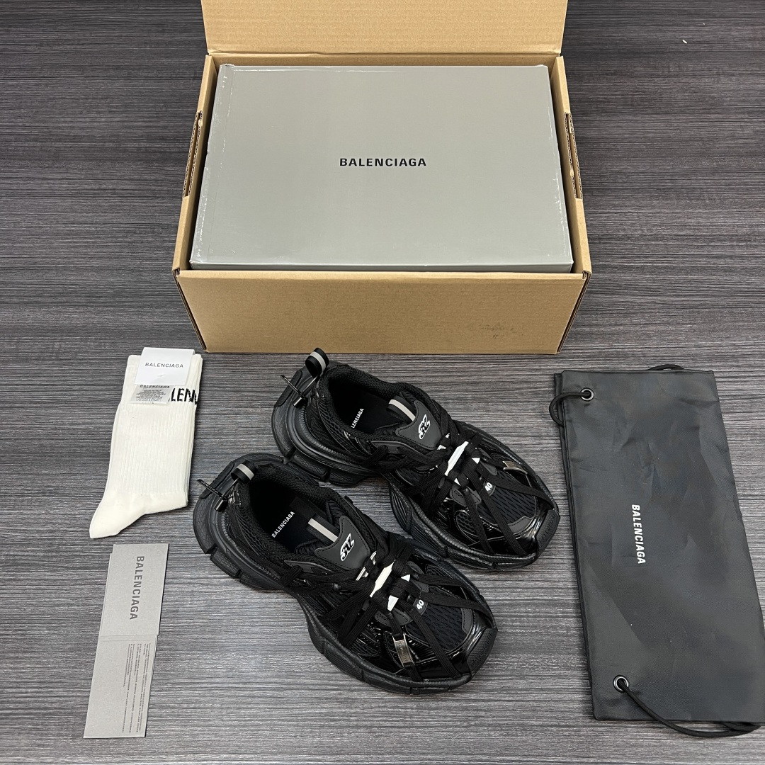 Balenciaga A貨全黑老爹鞋反光設計強化夜間辨識度| 13 Balenciaga A貨全黑老爹鞋反光設計強化夜間辨識度
