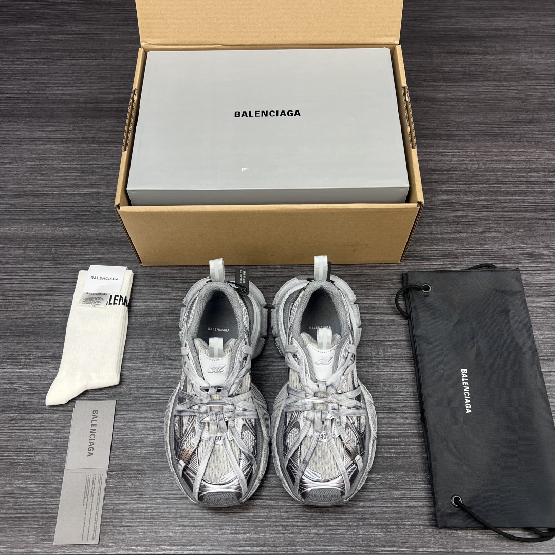 Balenciaga 原單全銀老爹鞋金屬感設計時尚未來感滿分| 14 Balenciaga 原單全銀老爹鞋金屬感設計時尚未來感滿分