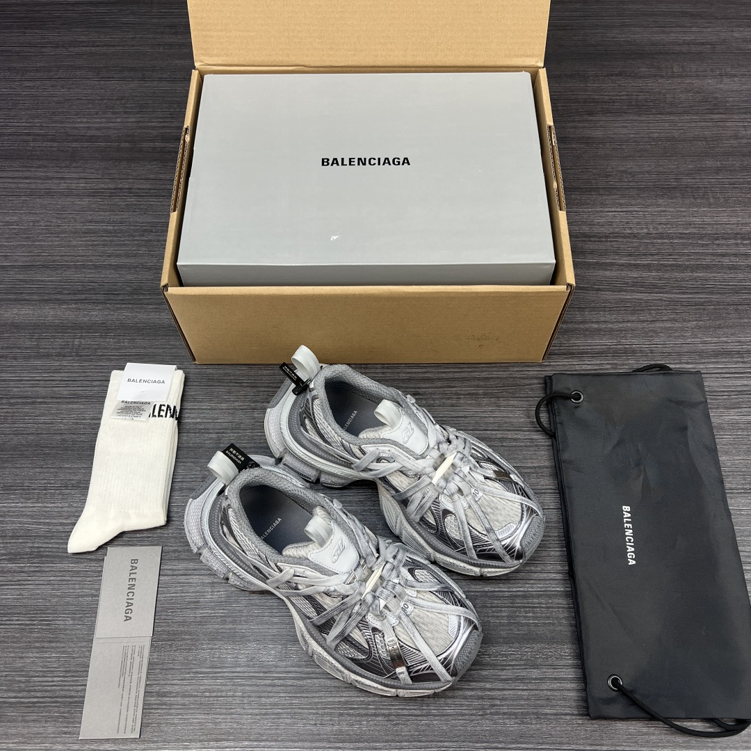 Balenciaga 原單全銀老爹鞋金屬感設計時尚未來感滿分| 13 Balenciaga 原單全銀老爹鞋金屬感設計時尚未來感滿分