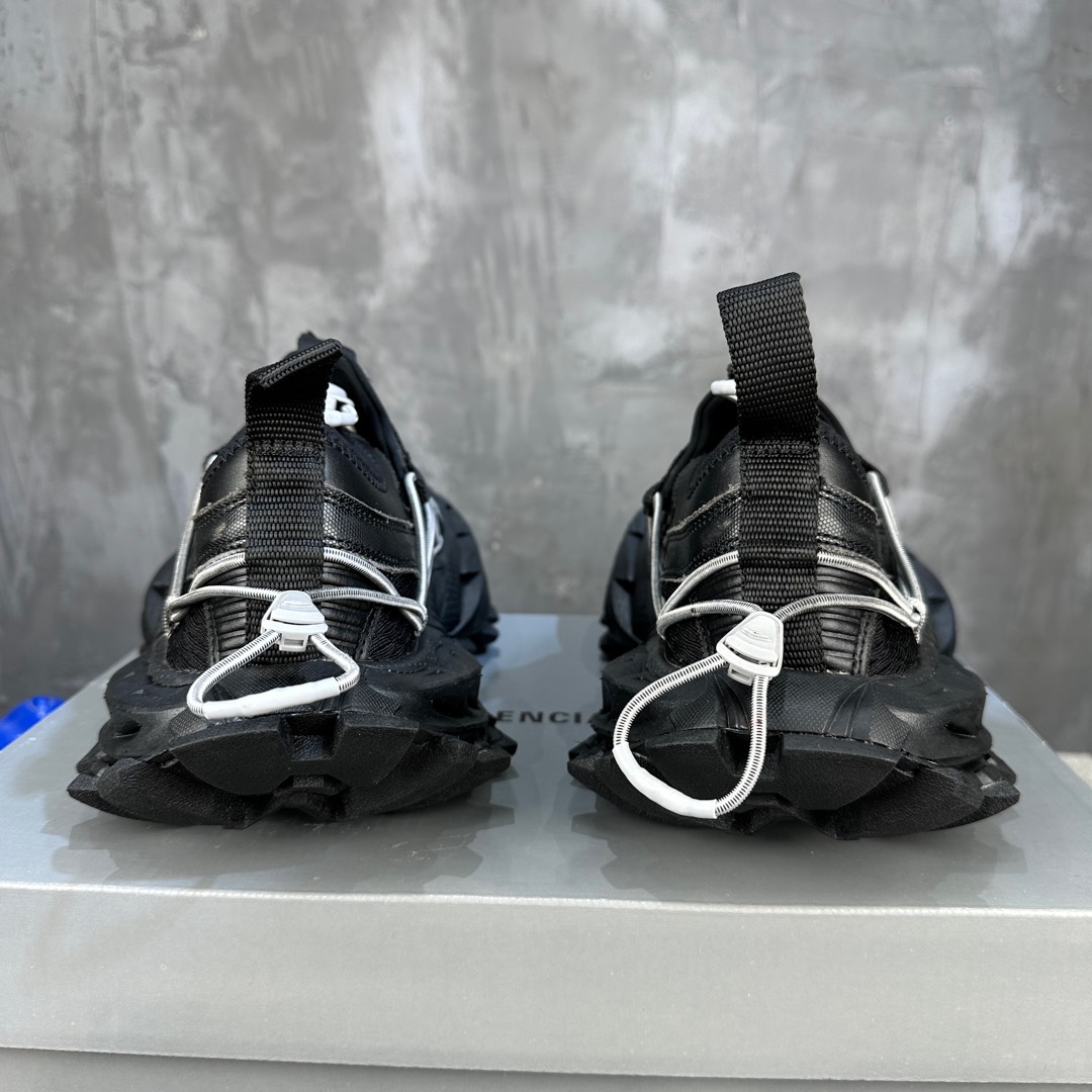 Balenciaga 高仿男士黑色登山鞋風運動鞋 厚底耐穿全黑設計｜歐美奢侈品精品推薦