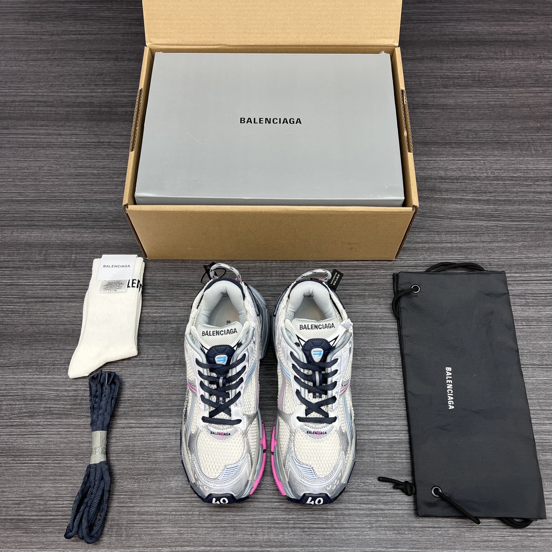 Balenciaga 高仿女款銀灰粉運動鞋 機能感流線設計 潮流跑鞋｜歐美奢侈品精品推薦