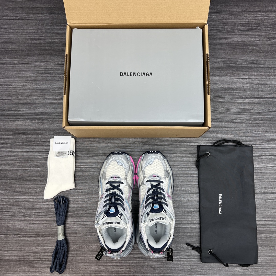 Balenciaga 高仿女款銀灰粉運動鞋 機能感流線設計 潮流跑鞋｜歐美奢侈品精品推薦