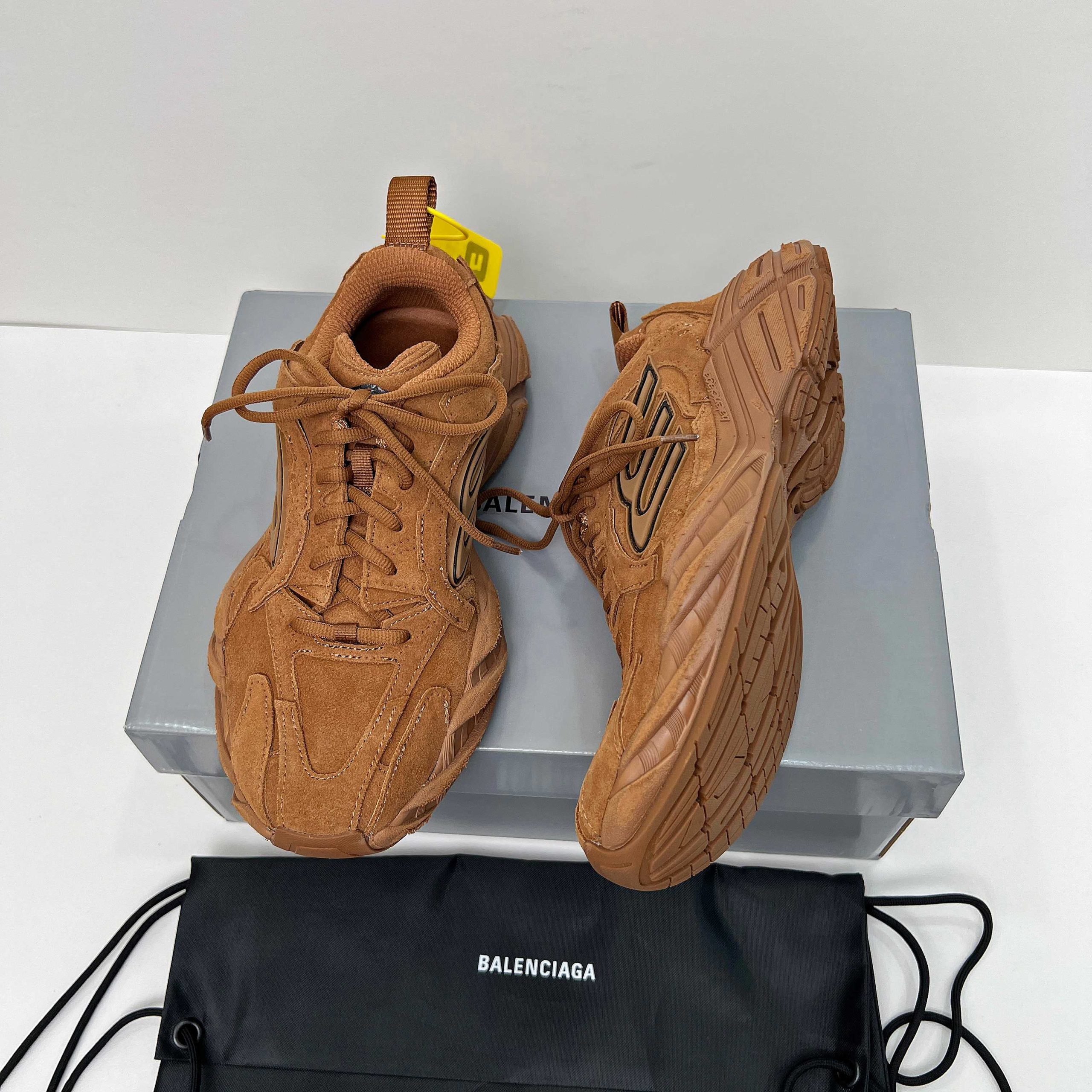 Balenciaga 高仿男款復古麂皮運動鞋 焦糖棕色 經典造型復刻| 12 Balenciaga 高仿男款復古麂皮運動鞋 焦糖棕色 經典造型復刻