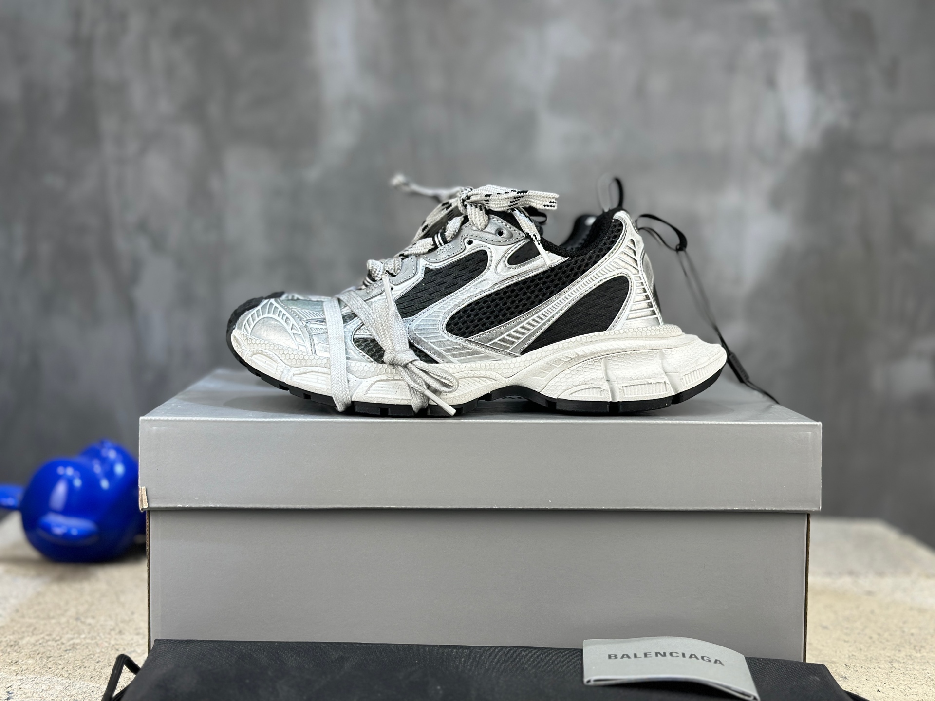 Balenciaga 一比一灰白老爹運動鞋 女款輕量結構 訓練跑鞋推薦| 6 Balenciaga 一比一灰白老爹運動鞋 女款輕量結構 訓練跑鞋推薦