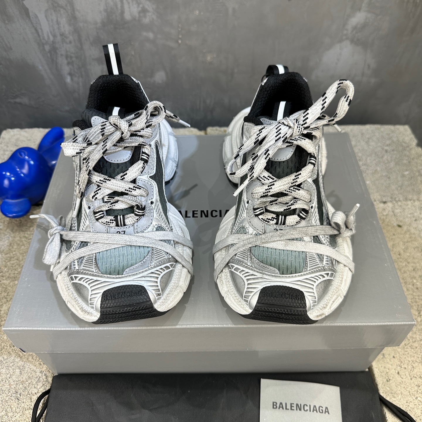 Balenciaga 一比一灰白老爹運動鞋 女款輕量結構 訓練跑鞋推薦