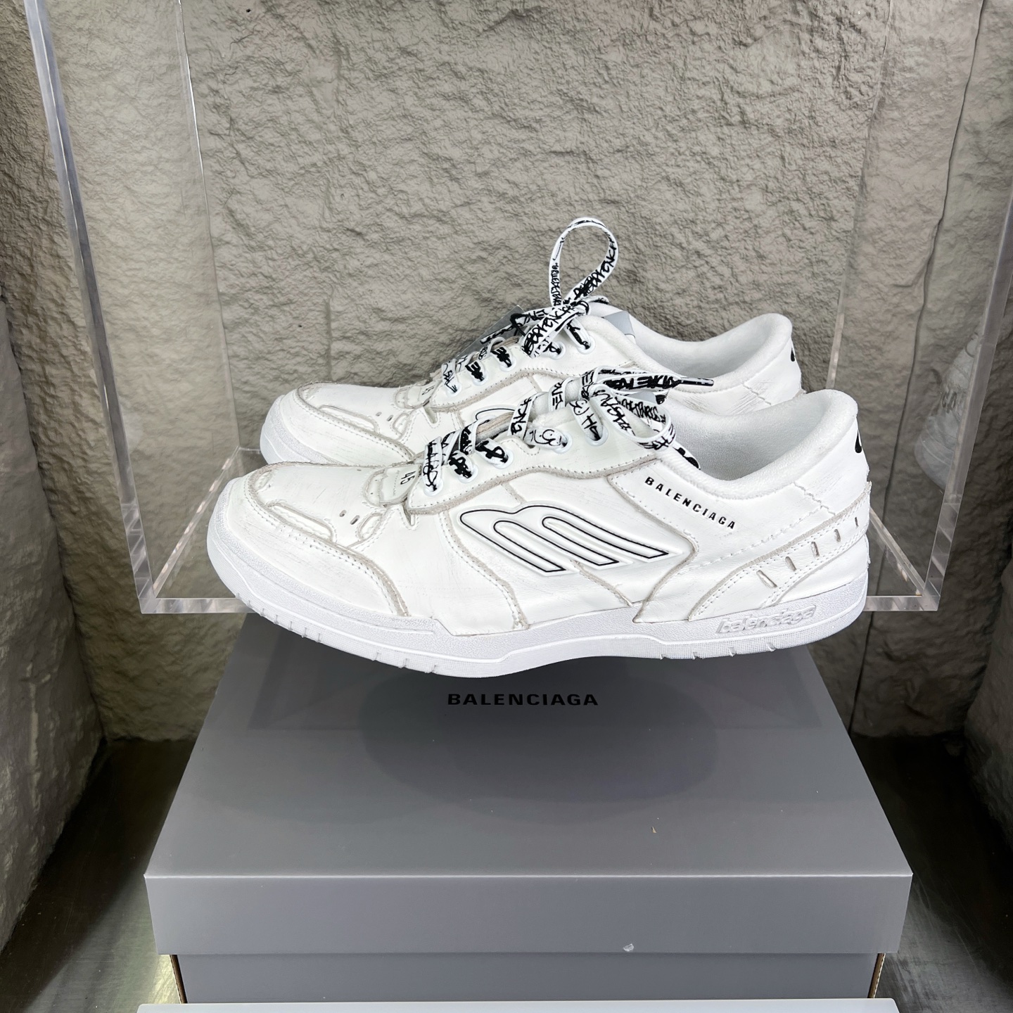Balenciaga 原單復古滑板鞋 白色低筒設計 男款街頭時尚復刻款| 6 Balenciaga 原單復古滑板鞋 白色低筒設計 男款街頭時尚復刻款