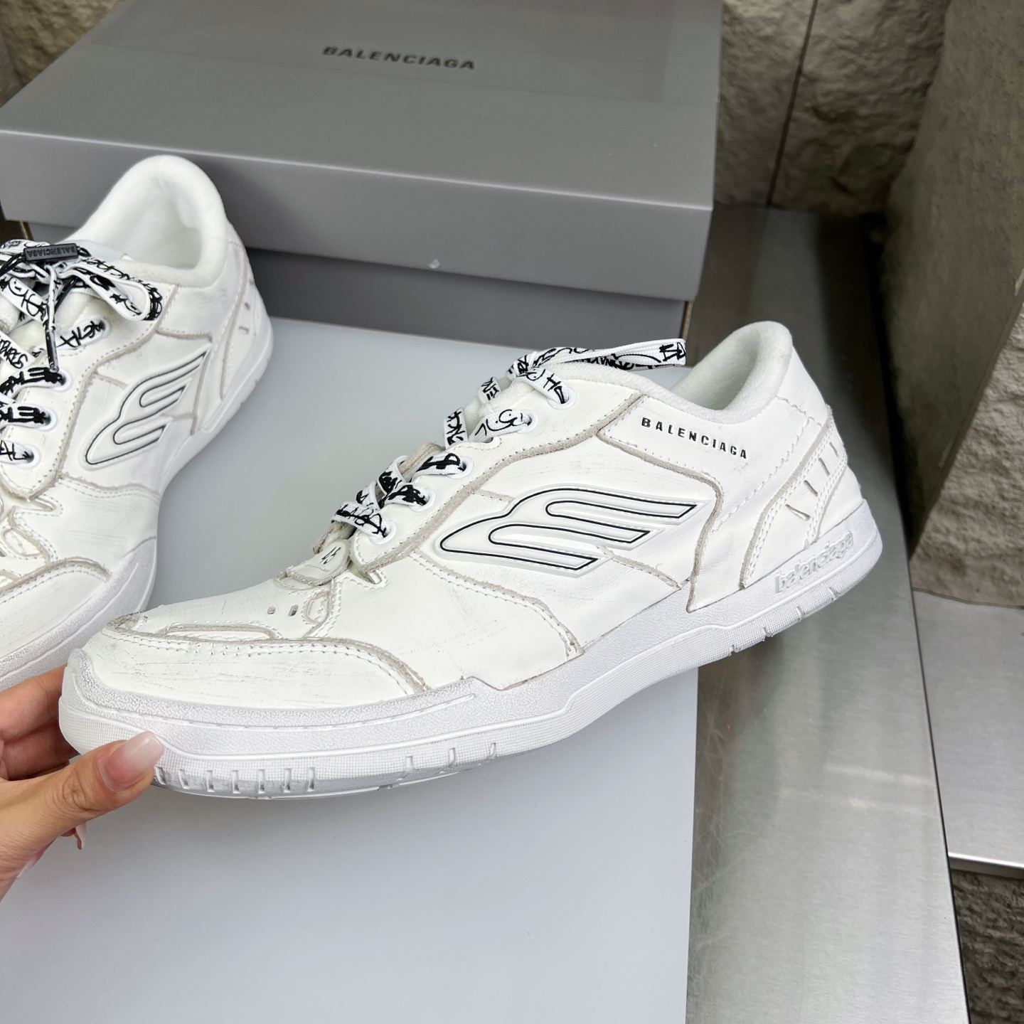 Balenciaga 原單復古滑板鞋 白色低筒設計 男款街頭時尚復刻款| 12 Balenciaga 原單復古滑板鞋 白色低筒設計 男款街頭時尚復刻款