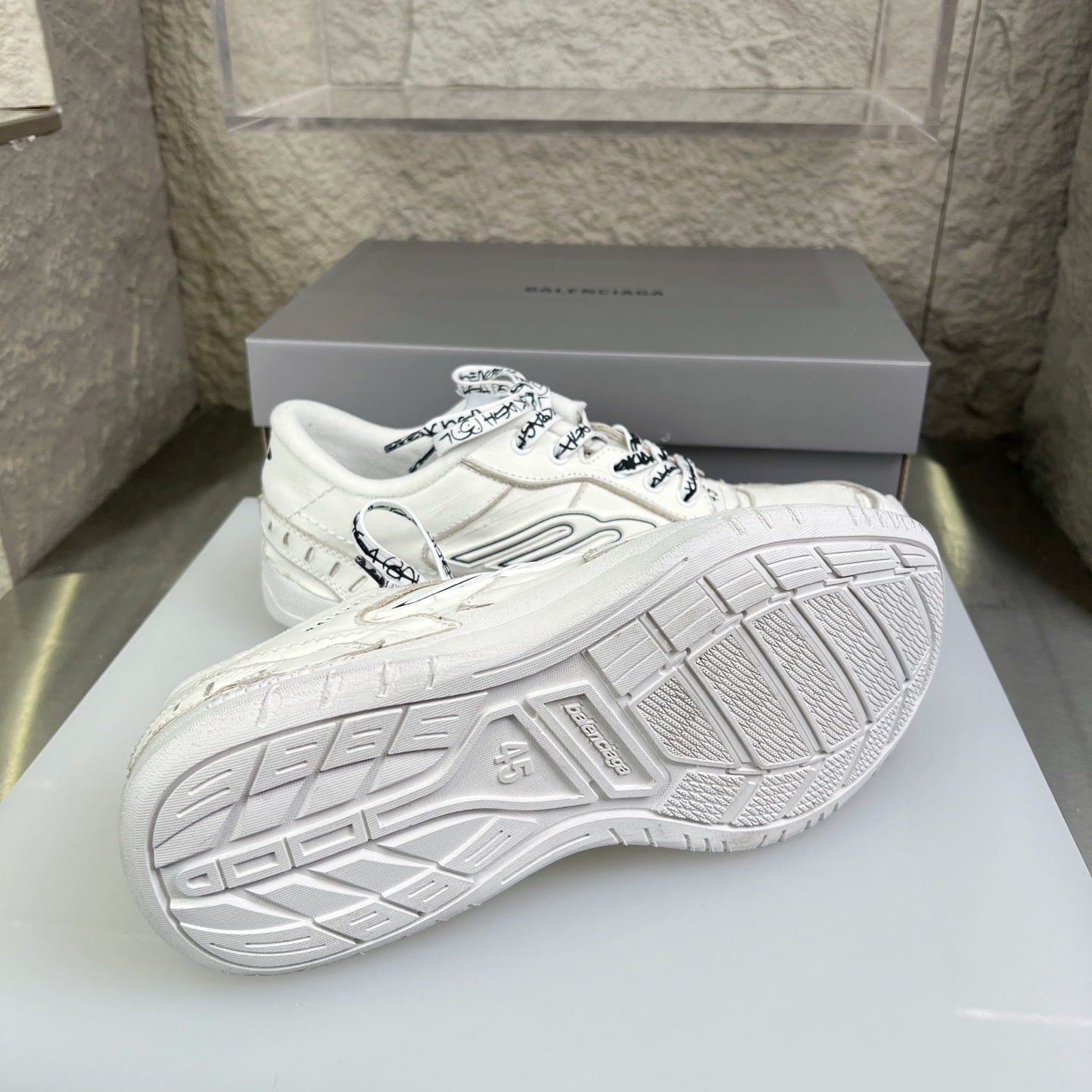 Balenciaga 原單復古滑板鞋 白色低筒設計 男款街頭時尚復刻款| 7 Balenciaga 原單復古滑板鞋 白色低筒設計 男款街頭時尚復刻款