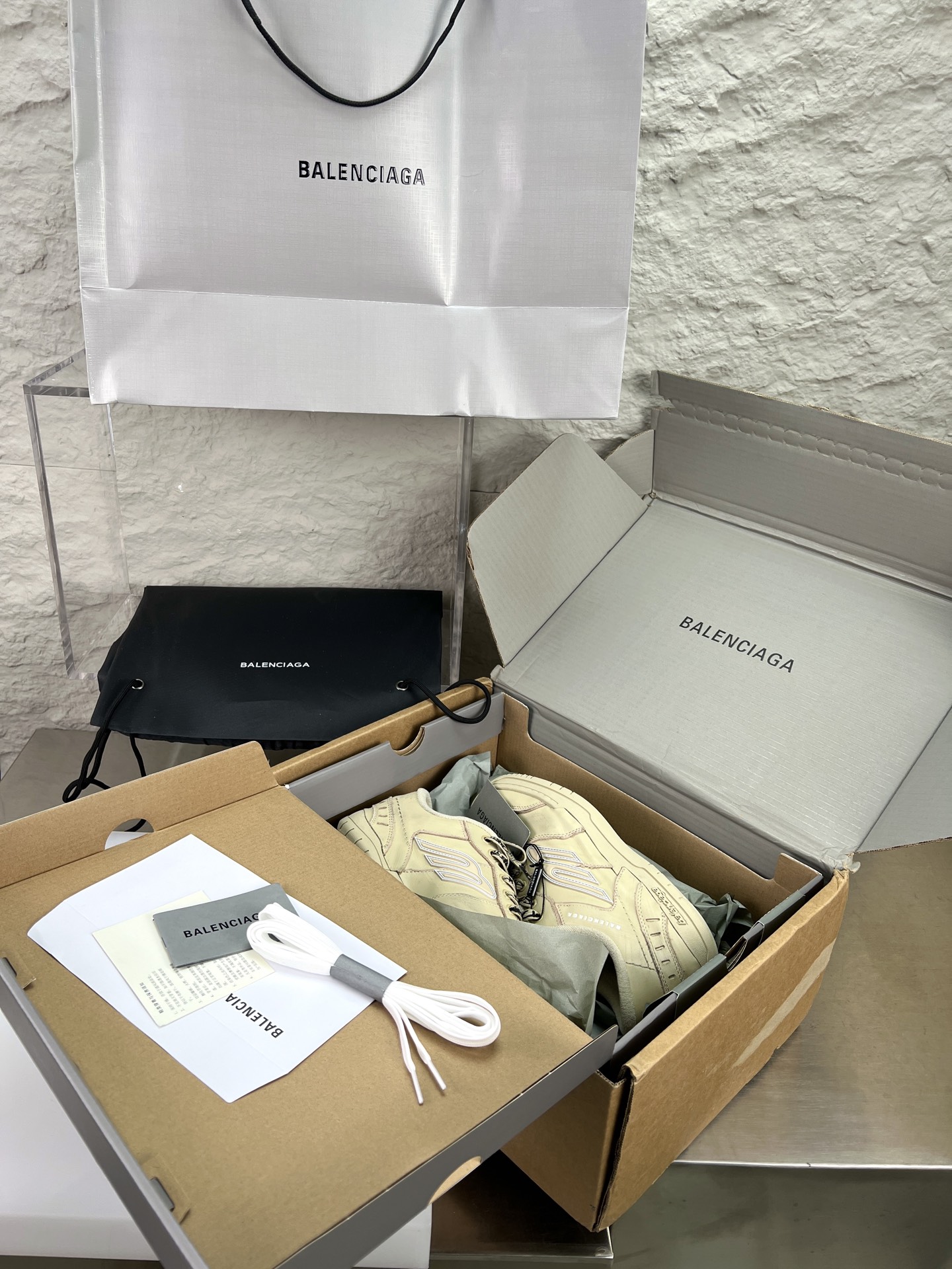 Balenciaga 高仿復古滑板鞋 奶油白男鞋做舊設計 潮流街頭風格｜歐美奢侈品精品推薦
