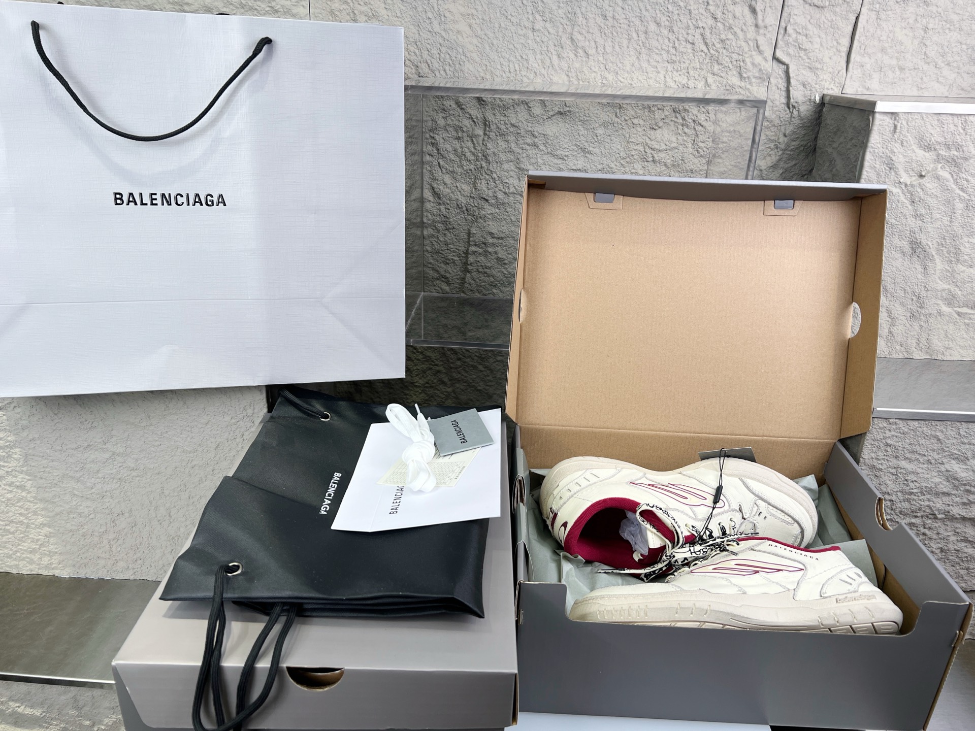 Balenciaga A貨復刻滑板鞋 女款酒紅拼接設計 潮流時尚百搭鞋| 14 Balenciaga A貨復刻滑板鞋 女款酒紅拼接設計 潮流時尚百搭鞋