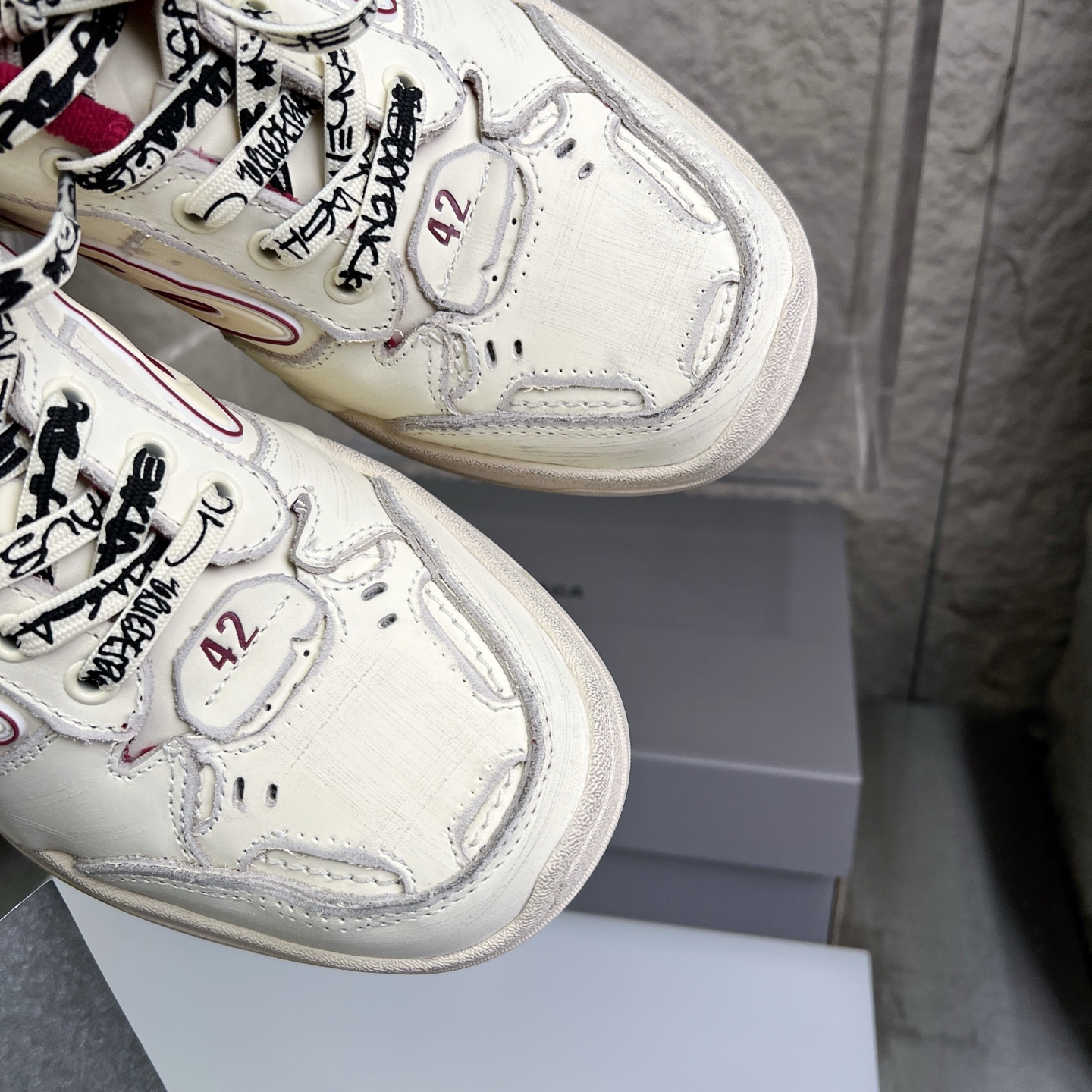 Balenciaga A貨復刻滑板鞋 女款酒紅拼接設計 潮流時尚百搭鞋| 10 Balenciaga A貨復刻滑板鞋 女款酒紅拼接設計 潮流時尚百搭鞋