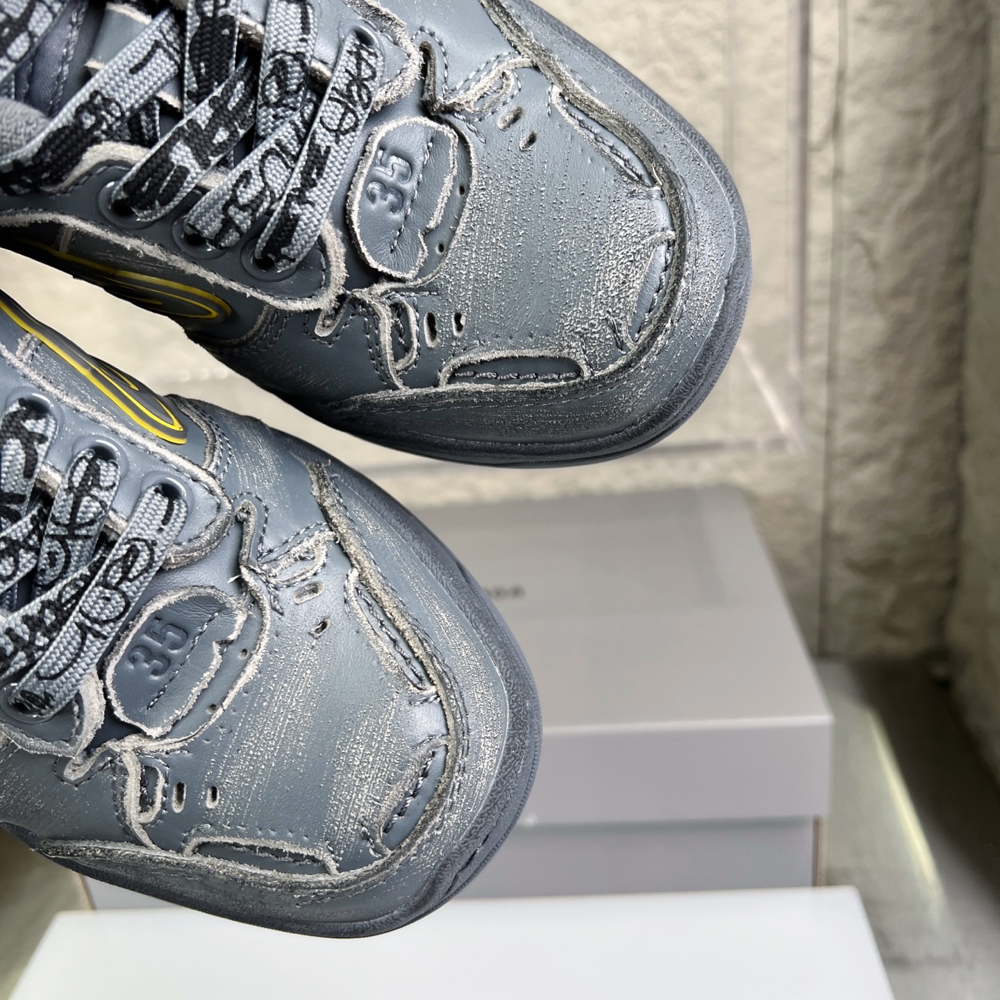 Balenciaga 高仿滑板鞋男款 灰黃撞色復古風 潮流街頭風格| 10 Balenciaga 高仿滑板鞋男款 灰黃撞色復古風 潮流街頭風格