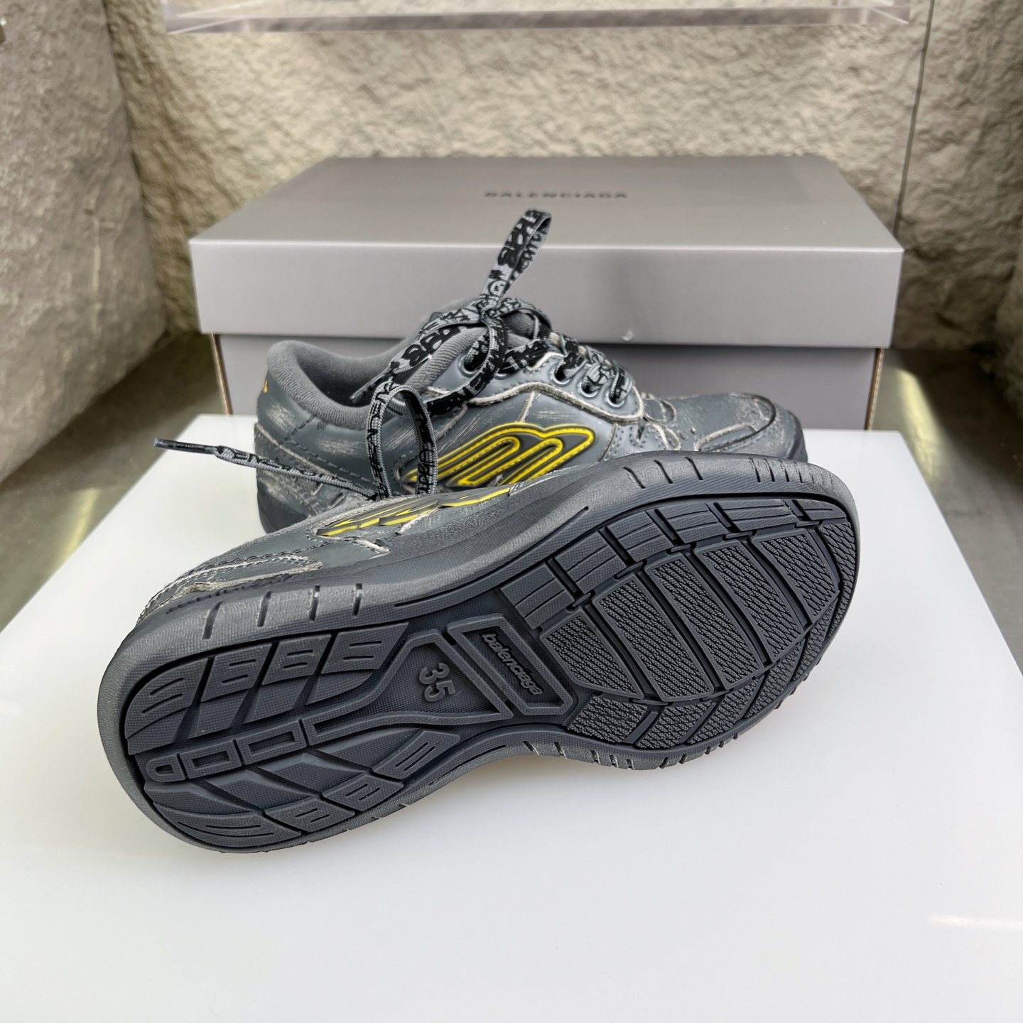 Balenciaga 高仿滑板鞋男款 灰黃撞色復古風 潮流街頭風格| 7 Balenciaga 高仿滑板鞋男款 灰黃撞色復古風 潮流街頭風格
