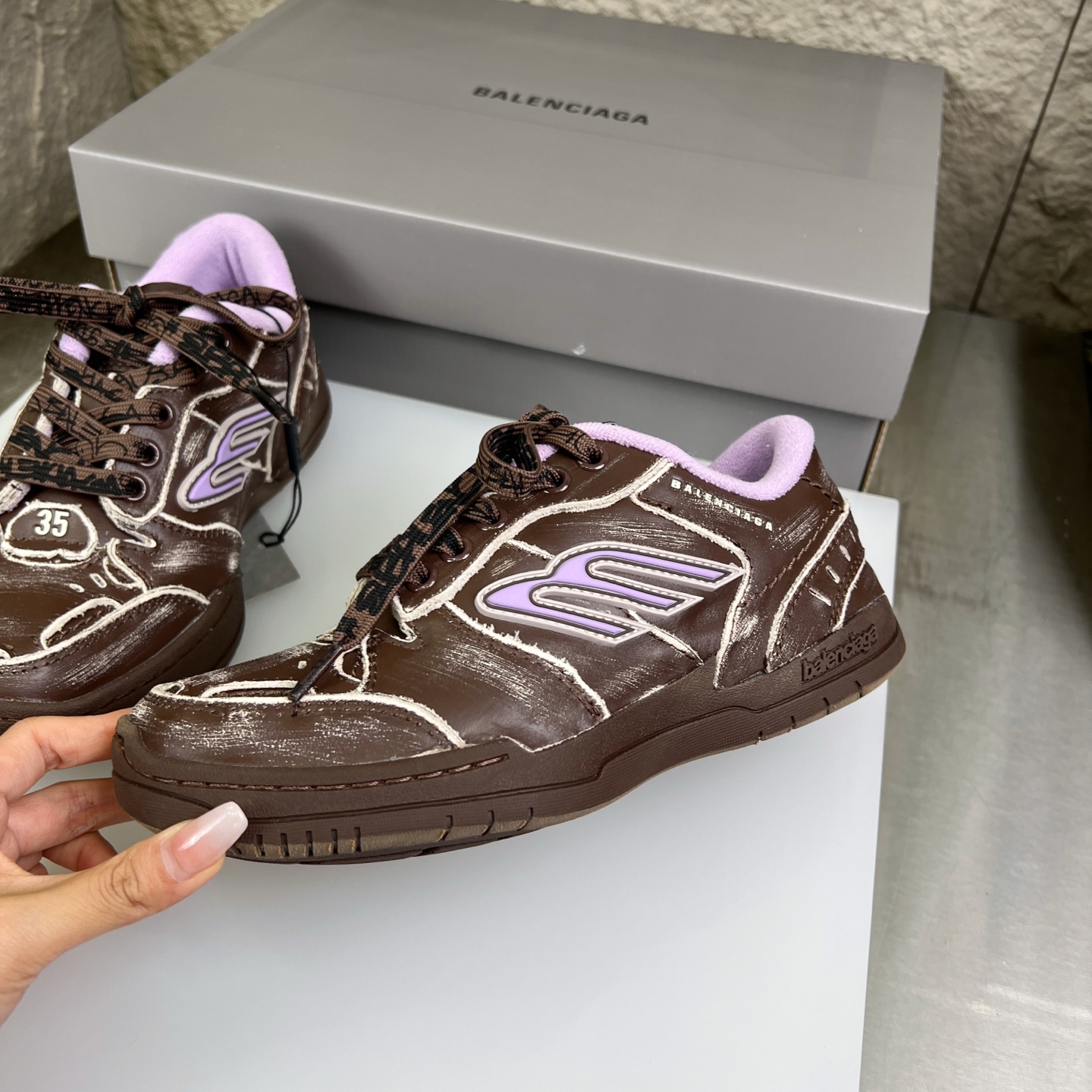 Balenciaga 高仿滑板鞋女款 咖啡紫塗鴉設計 復古刷舊街頭風格｜歐美奢侈品精品推薦