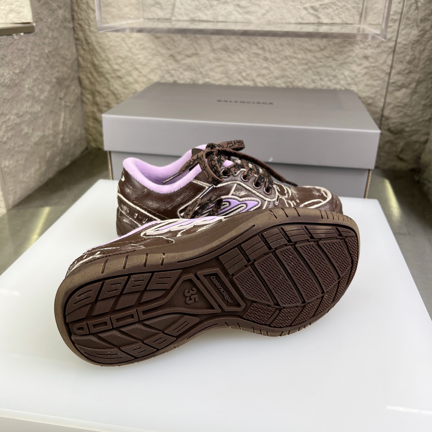 Balenciaga 高仿滑板鞋女款 咖啡紫塗鴉設計 復古刷舊街頭風格｜歐美奢侈品精品推薦