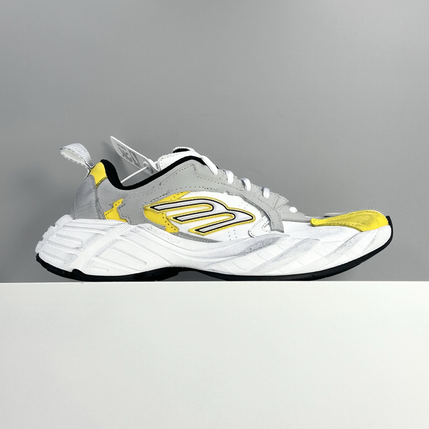 Balenciaga 高仿灰白黃撞色運動鞋 男款流線設計 潮人跑鞋款式