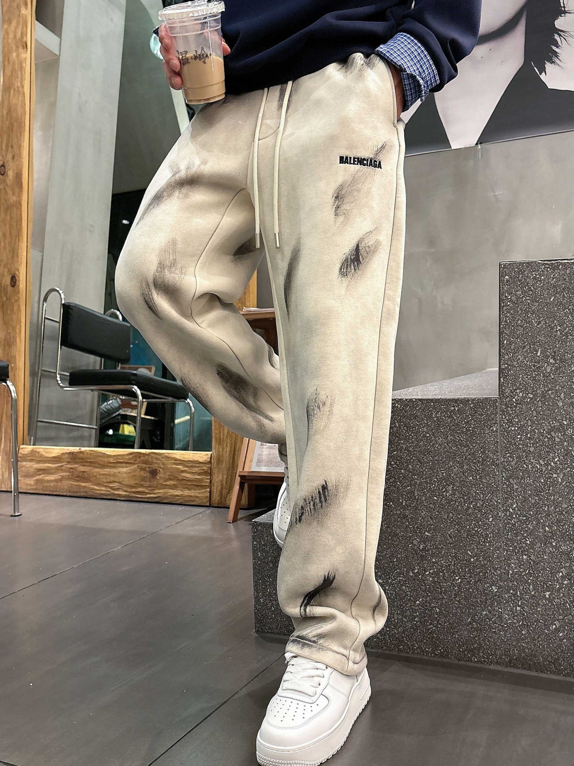 Balenciaga 一比一運動長褲男款 奶油白刷舊風 潮感設計| 12 Balenciaga 一比一運動長褲男款 奶油白刷舊風 潮感設計