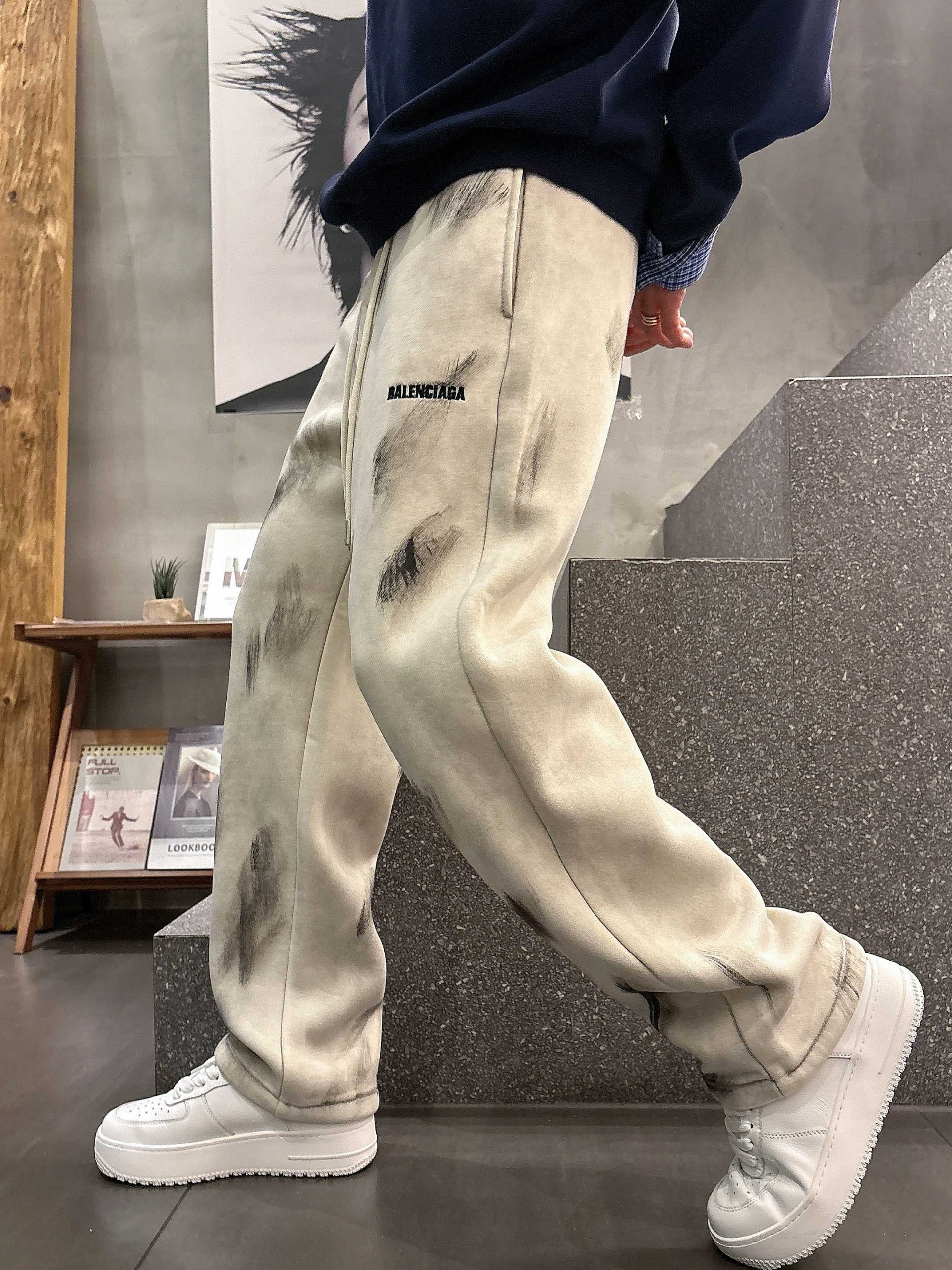 Balenciaga 一比一運動長褲男款 奶油白刷舊風 潮感設計| 11 Balenciaga 一比一運動長褲男款 奶油白刷舊風 潮感設計