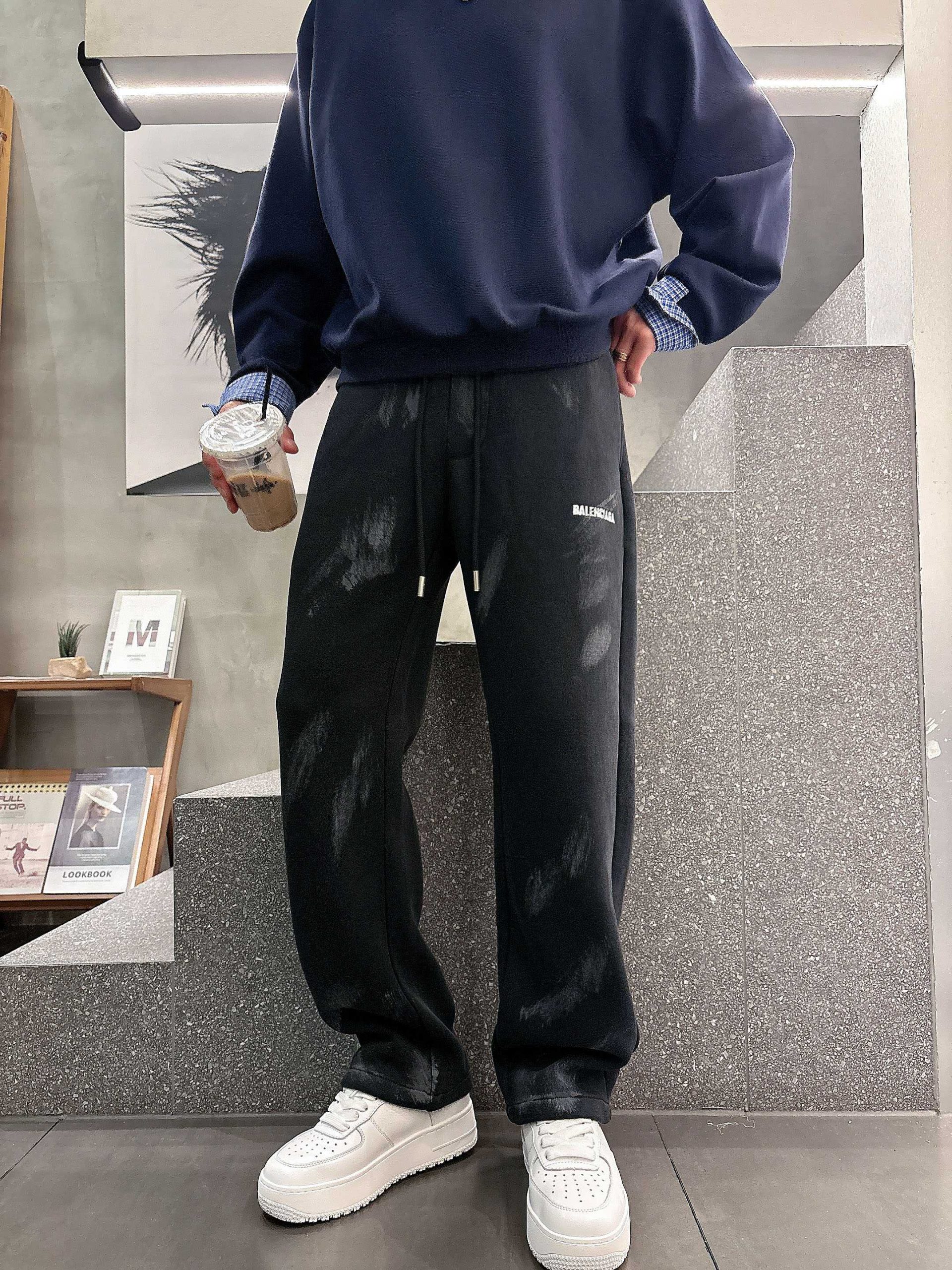 Balenciaga 原單運動長褲男款 刷舊黑色Logo款 潮流街頭風格| 15 Balenciaga 原單運動長褲男款 刷舊黑色Logo款 潮流街頭風格