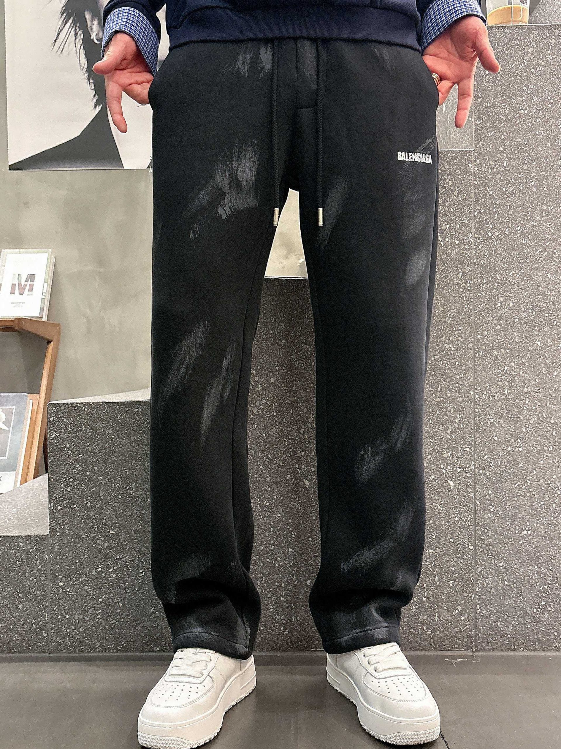 Balenciaga 原單運動長褲男款 刷舊黑色Logo款 潮流街頭風格| 14 Balenciaga 原單運動長褲男款 刷舊黑色Logo款 潮流街頭風格