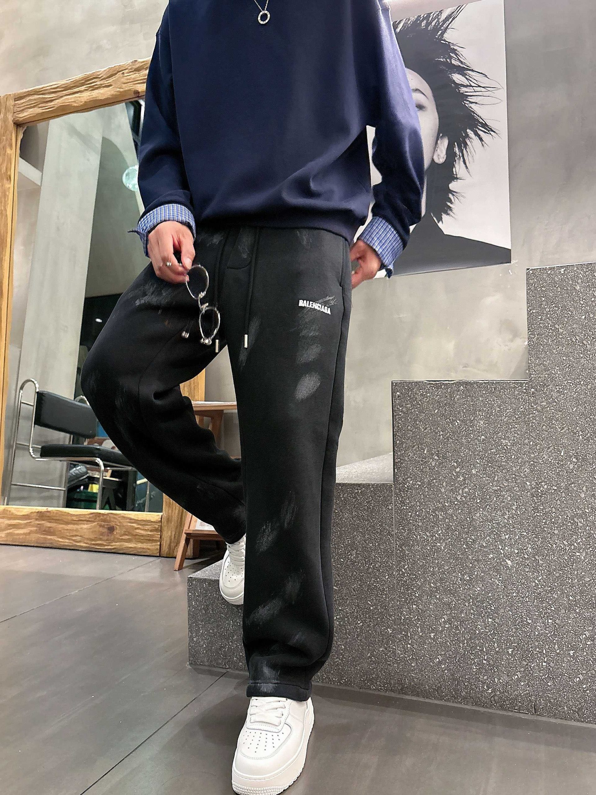 Balenciaga 原單運動長褲男款 刷舊黑色Logo款 潮流街頭風格| 8 Balenciaga 原單運動長褲男款 刷舊黑色Logo款 潮流街頭風格