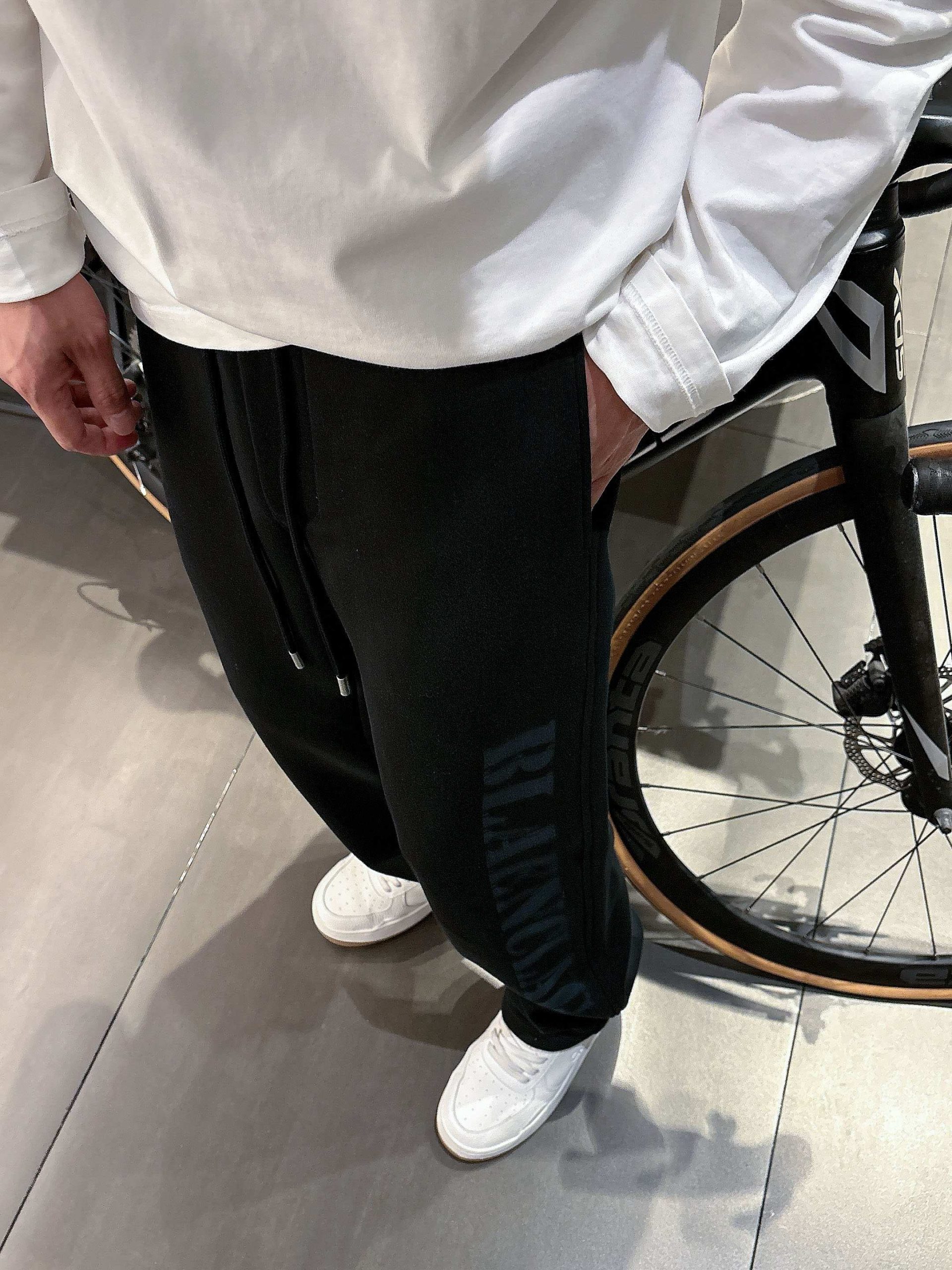 Balenciaga A貨運動褲男款 黑色LOGO直筒褲 潮流簡約設計| 15 Balenciaga A貨運動褲男款 黑色LOGO直筒褲 潮流簡約設計