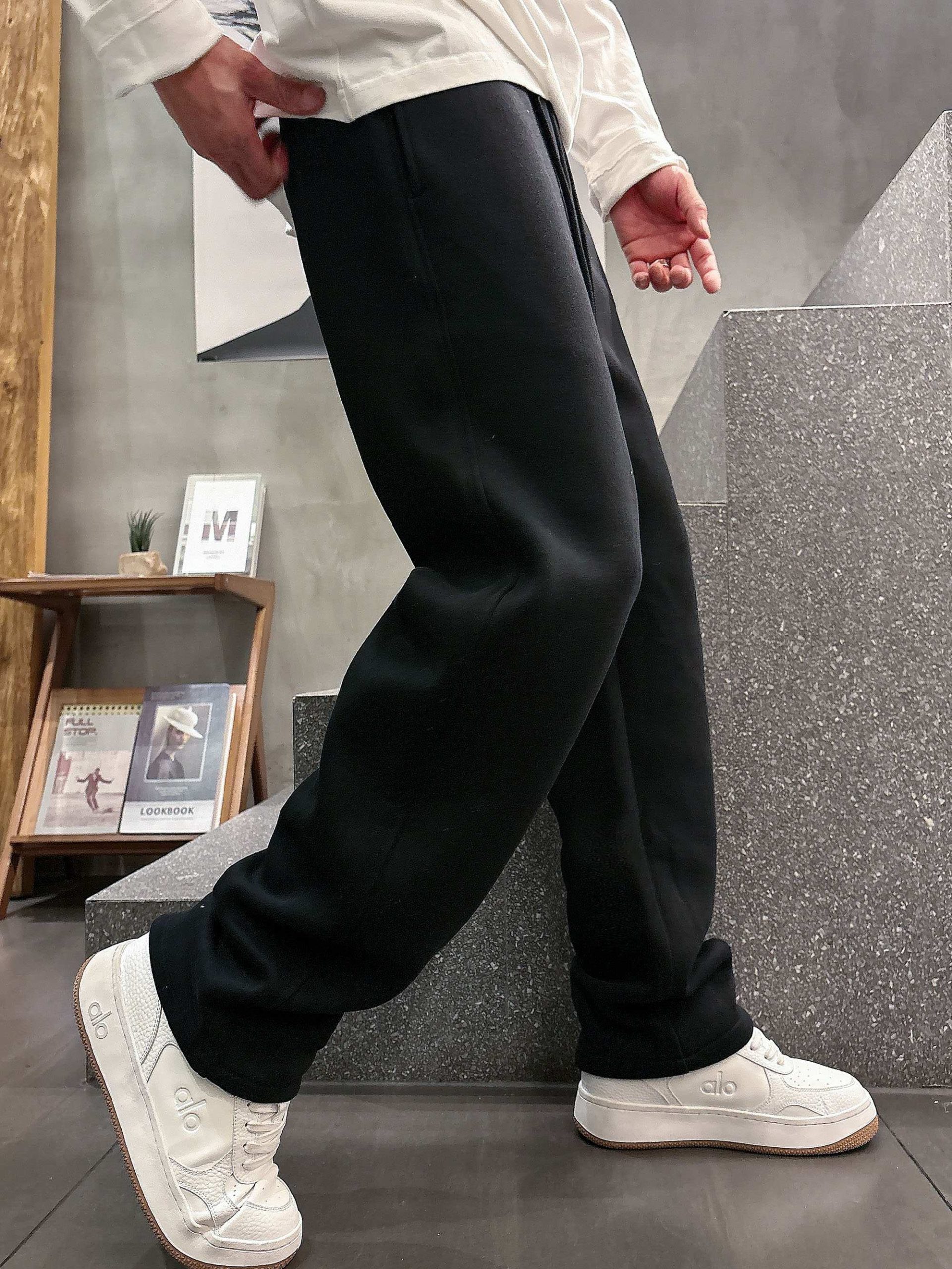 Balenciaga A貨運動褲男款 黑色LOGO直筒褲 潮流簡約設計| 8 Balenciaga A貨運動褲男款 黑色LOGO直筒褲 潮流簡約設計