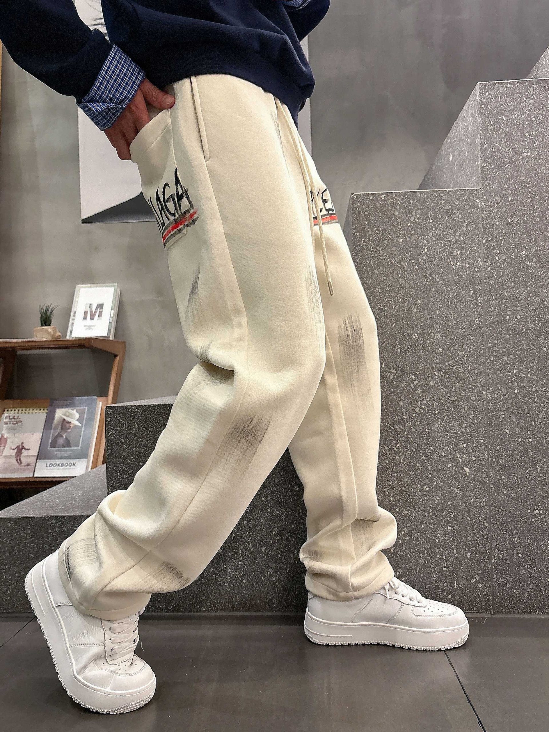 Balenciaga 原單奶油白運動褲 創意品牌塗鴉Logo設計款| 10 Balenciaga 原單奶油白運動褲 創意品牌塗鴉Logo設計款