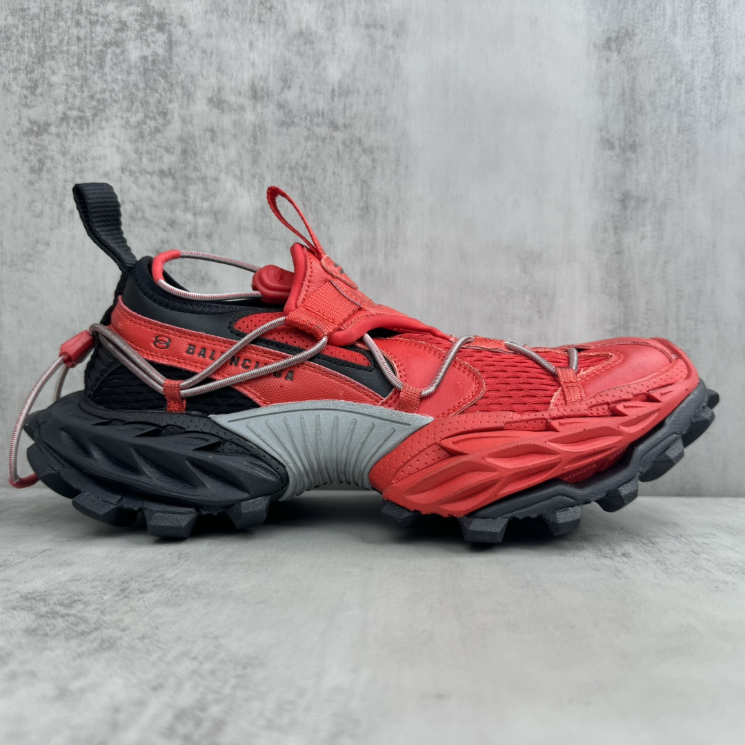 Balenciaga 高仿男士老爹鞋 紅黑拼接設計 街頭感十足| 10 Balenciaga 高仿男士老爹鞋 紅黑拼接設計 街頭感十足