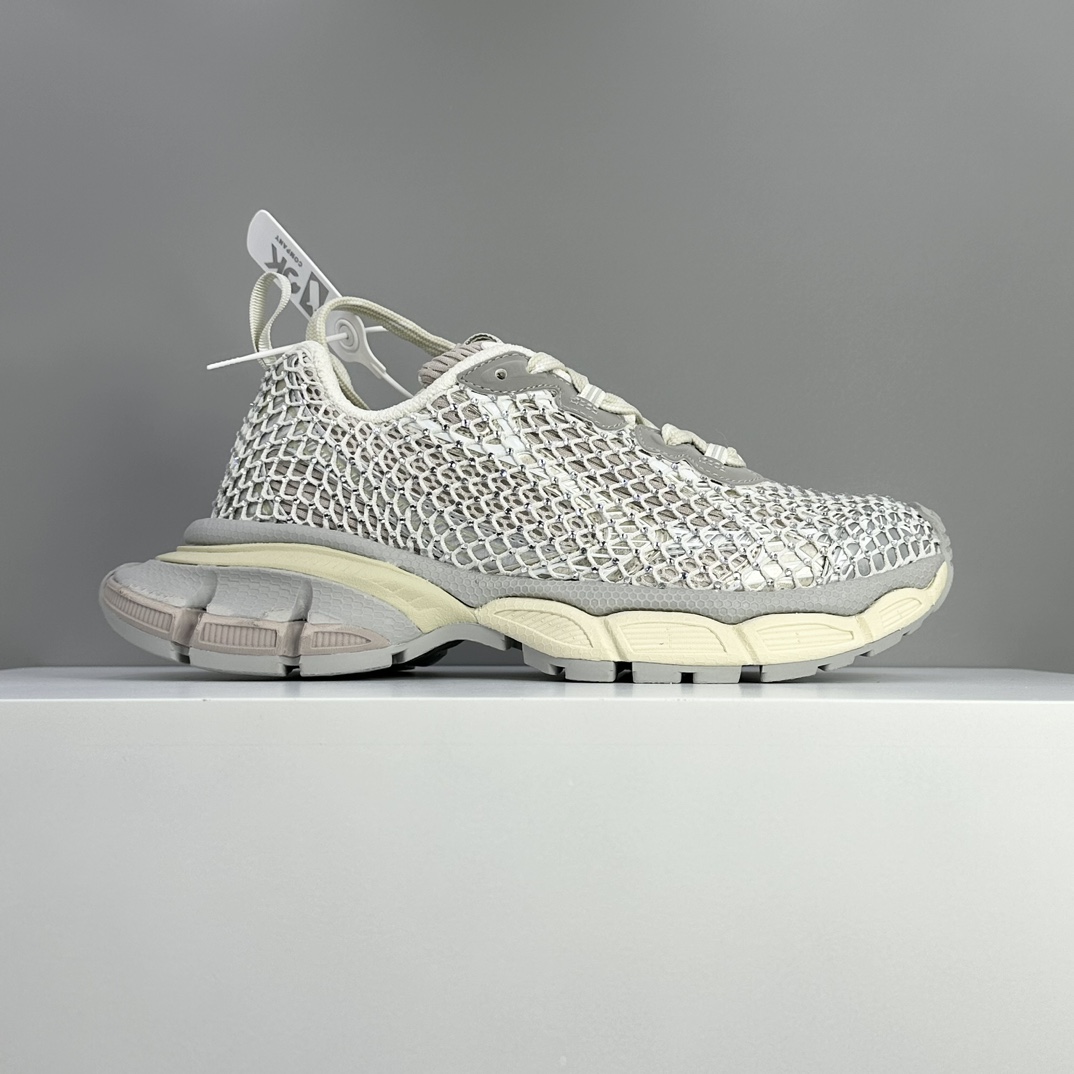 Balenciaga 高仿網眼跑鞋 男款白灰輕量透氣型 銳利感設計