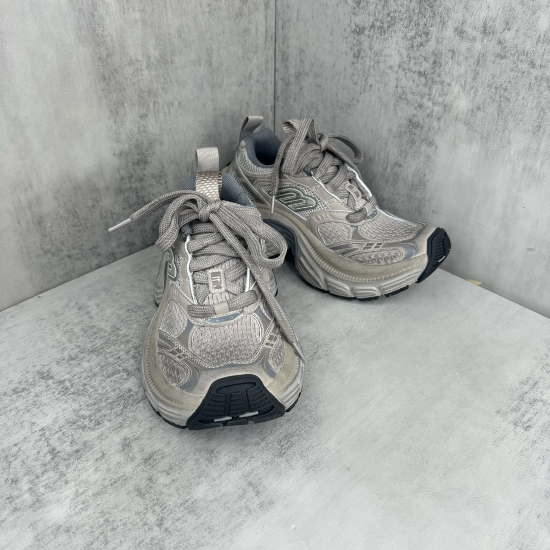 Balenciaga 高仿增高跑鞋 男士米灰撞色設計 霸氣厚底修飾腿型| 14 Balenciaga 高仿增高跑鞋 男士米灰撞色設計 霸氣厚底修飾腿型