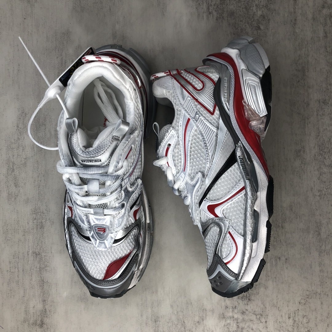 Balenciaga 高仿男士跑鞋 白紅線條與透明底設計 科技潮流融合| 13 Balenciaga 高仿男士跑鞋 白紅線條與透明底設計 科技潮流融合