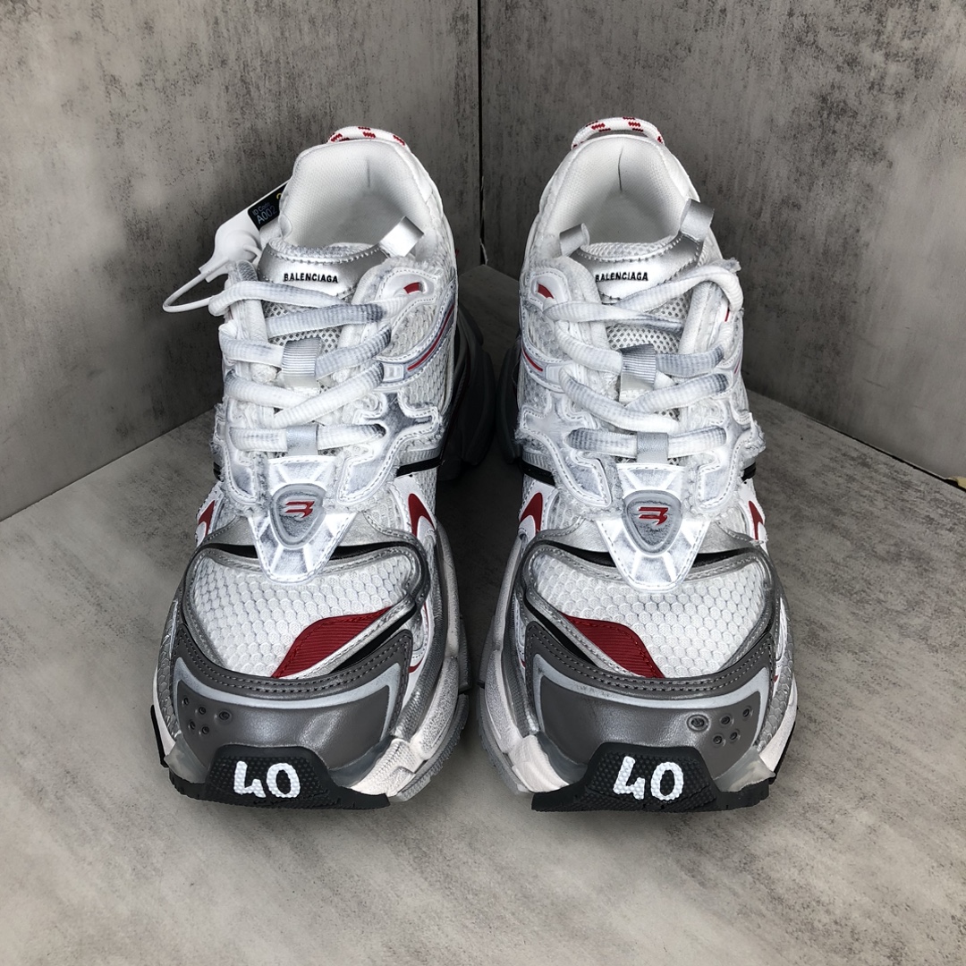 Balenciaga 高仿男士跑鞋 白紅線條與透明底設計 科技潮流融合| 12 Balenciaga 高仿男士跑鞋 白紅線條與透明底設計 科技潮流融合