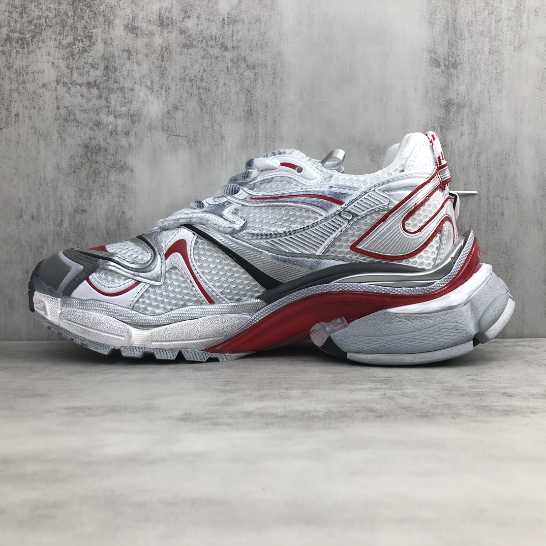 Balenciaga 高仿男士跑鞋 白紅線條與透明底設計 科技潮流融合| 9 Balenciaga 高仿男士跑鞋 白紅線條與透明底設計 科技潮流融合