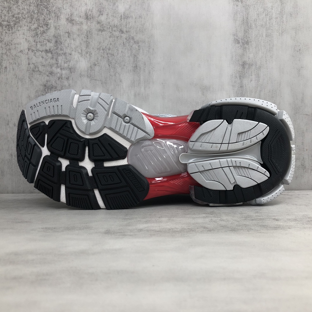 Balenciaga 高仿男士跑鞋 白紅線條與透明底設計 科技潮流融合| 7 Balenciaga 高仿男士跑鞋 白紅線條與透明底設計 科技潮流融合