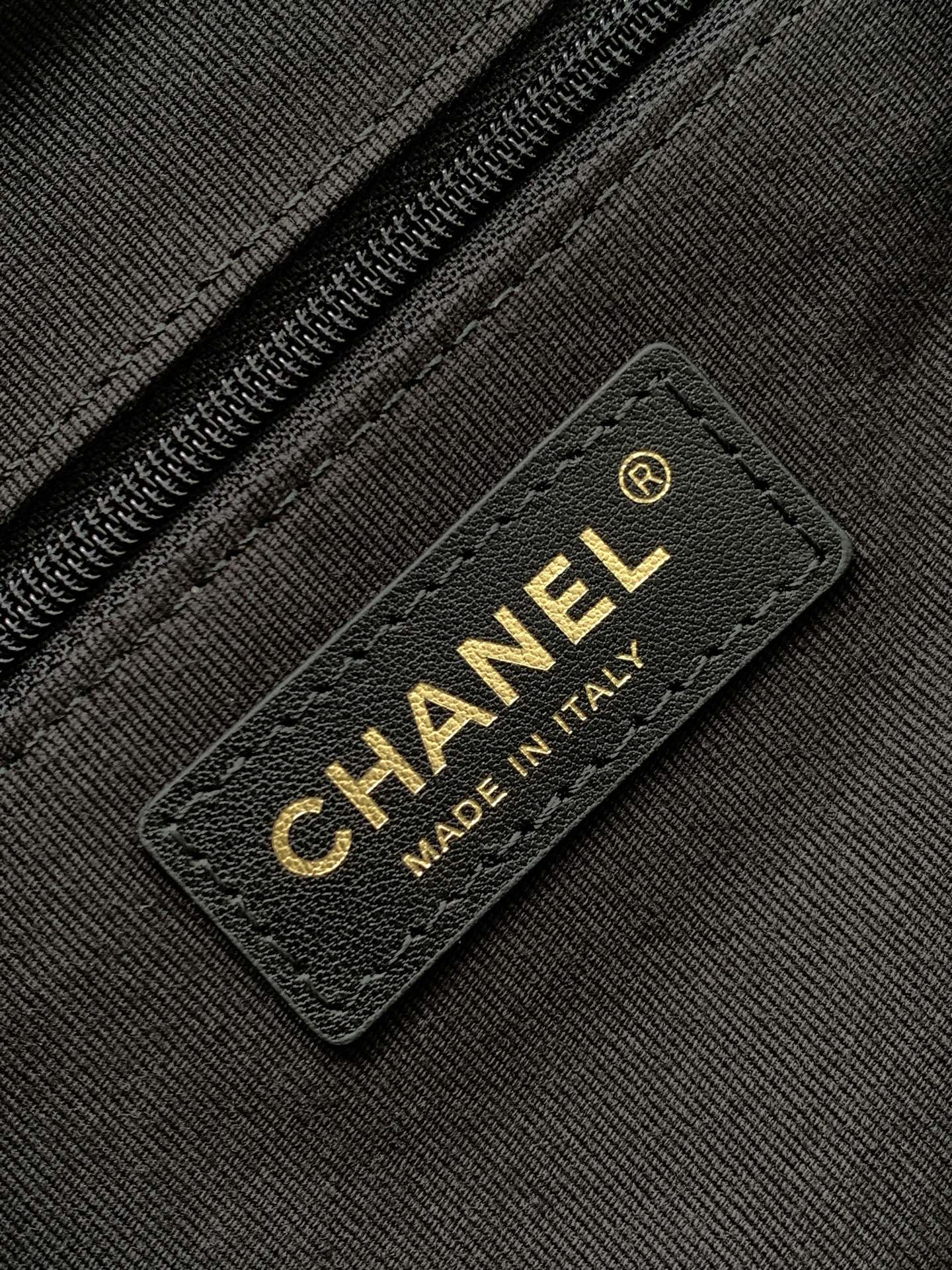 Chanel 一比一托特肩背包 女款灰黑拼接設計 金鍊點綴沉穩耐看| 7 Chanel 一比一托特肩背包 女款灰黑拼接設計 金鍊點綴沉穩耐看