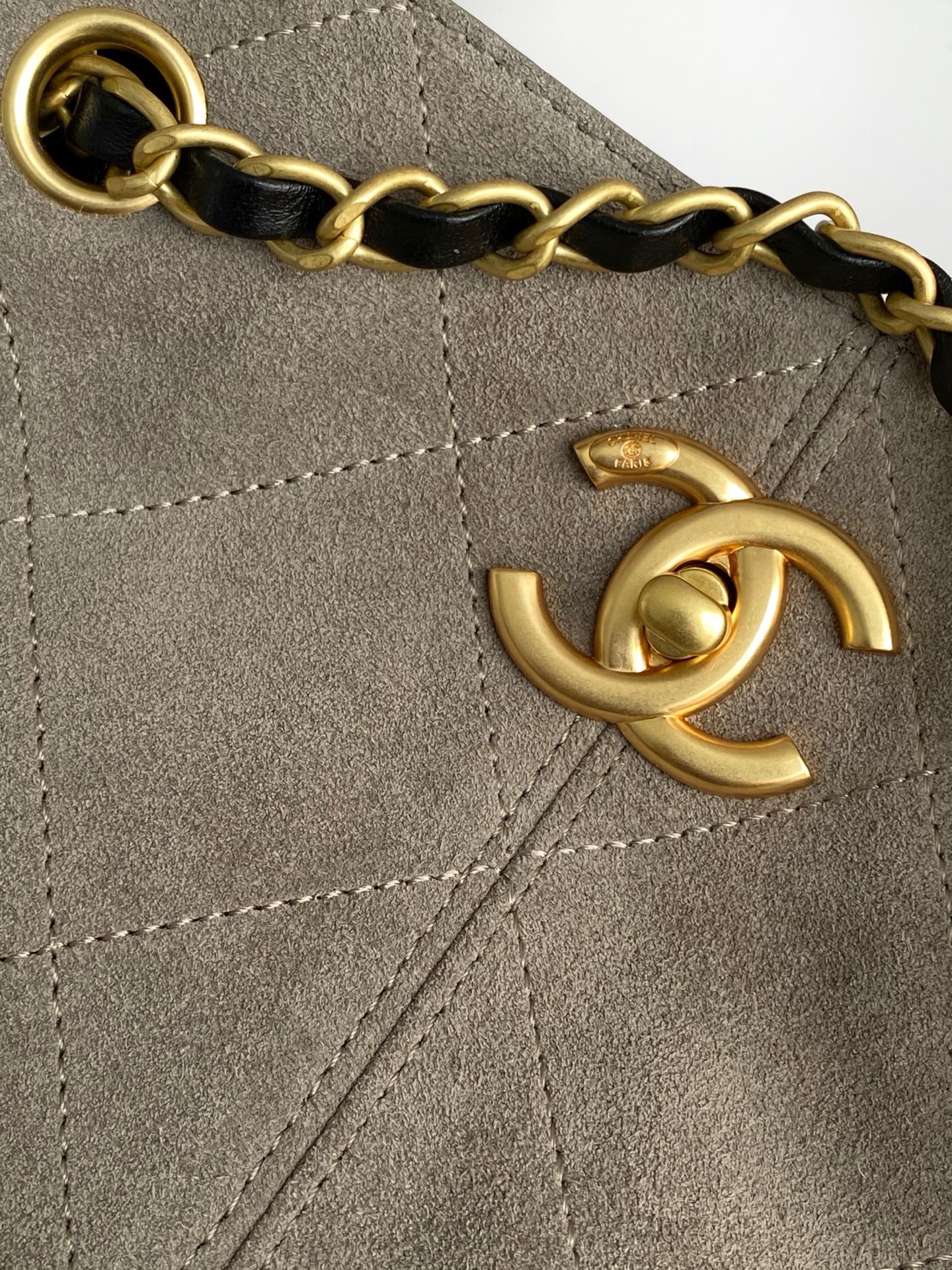 Chanel 高仿女用直立托特包 灰黑拼接鏈條肩背 俐落挺版設計| 11 Chanel 高仿女用直立托特包 灰黑拼接鏈條肩背 俐落挺版設計