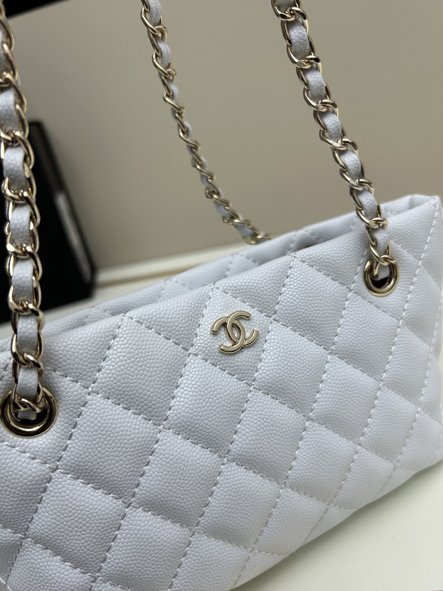Chanel 原單女用迷你鏈條包 白色小香風菱格包 約會斜背首選| 11 Chanel 原單女用迷你鏈條包 白色小香風菱格包 約會斜背首選