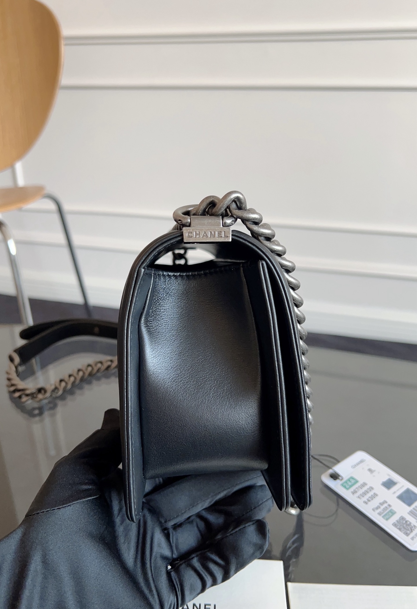 Chanel 一比一女用經典BOY包 黑色菱格皮革 銀鍊斜背包硬挺造型｜歐美奢侈品精品推薦