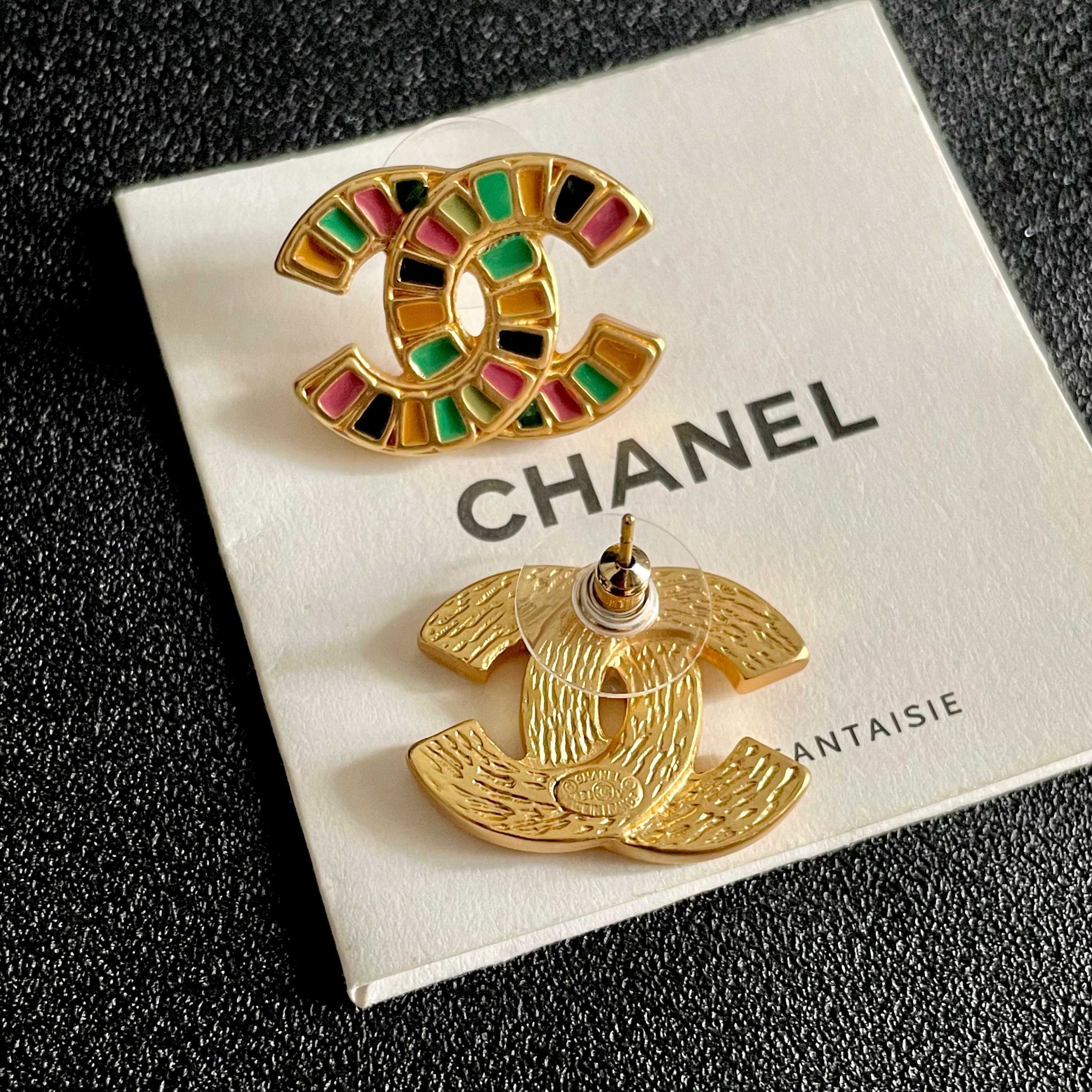 Chanel 高仿彩鑲雙C耳環 幾何拼接炫彩琺瑯設計 女士高質感單品| 9 Chanel 高仿彩鑲雙C耳環 幾何拼接炫彩琺瑯設計 女士高質感單品
