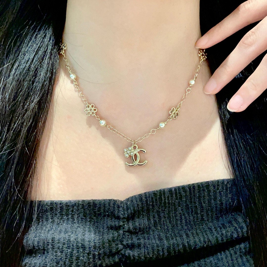 Chanel 高仿珍珠花飾雙C項鍊 小香風優雅風格 日常穿搭點綴