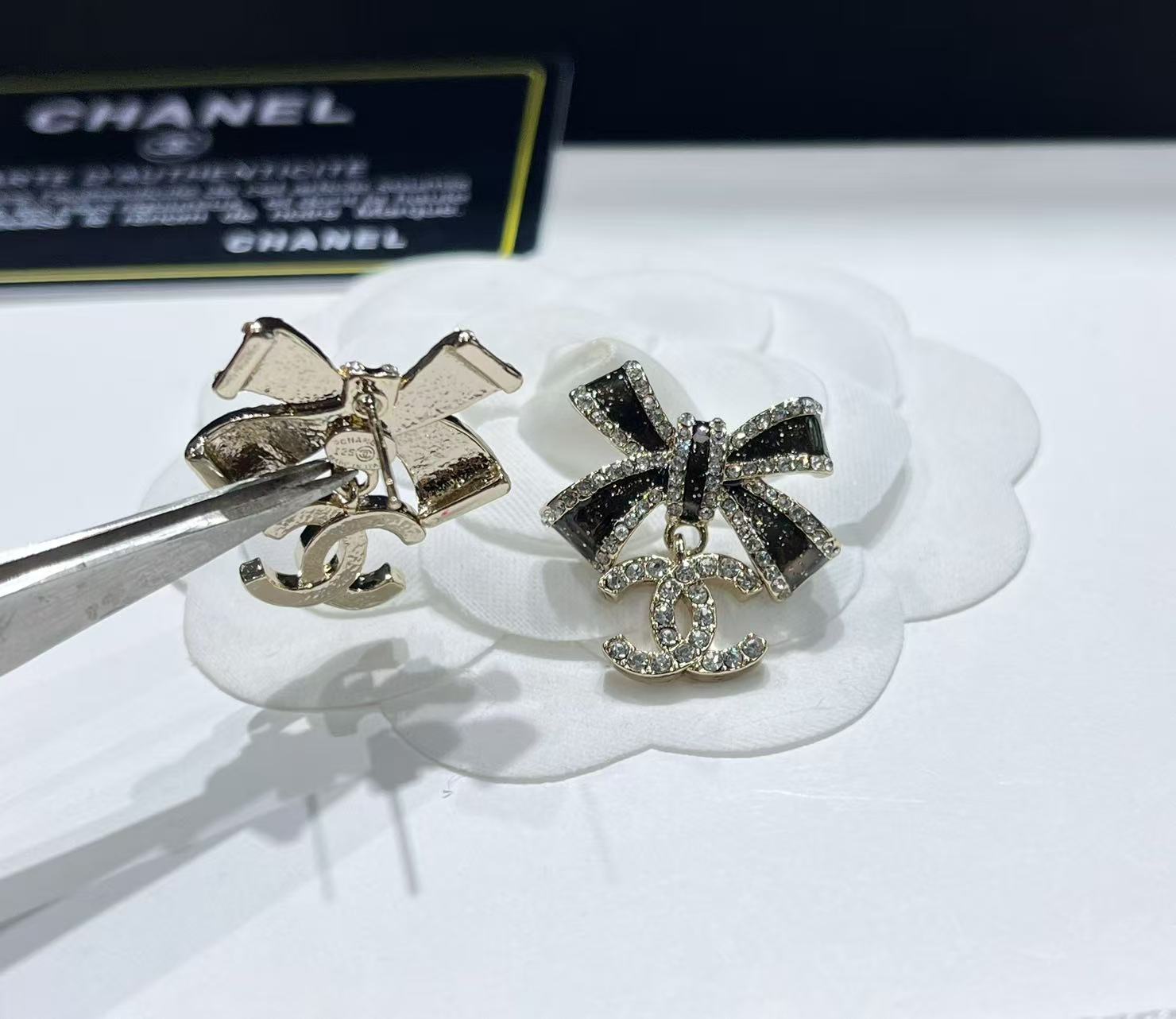 Chanel 高仿黑蝴蝶結雙C耳環 水鑽立體造型 女士典雅甜美風飾品| 10 Chanel 高仿黑蝴蝶結雙C耳環 水鑽立體造型 女士典雅甜美風飾品
