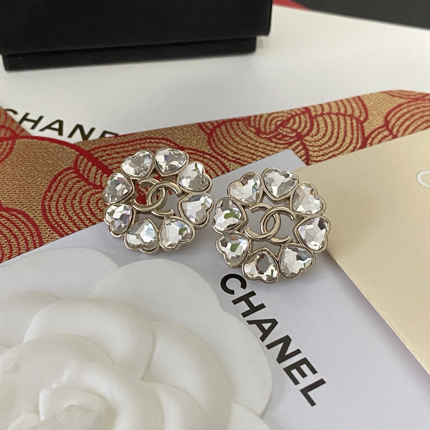 Chanel A貨心形水晶耳環 雙C排飾設計 浪漫造型精品飾品
