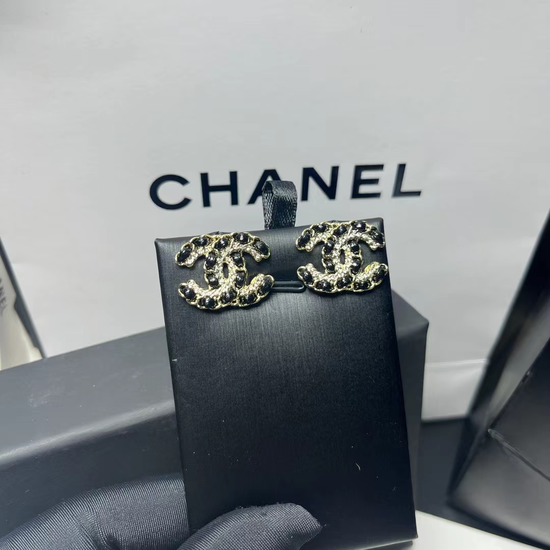 Chanel 一比一花瓣水鑽雙C耳環 閃耀立體設計 女士精緻飾品| 12 Chanel 一比一花瓣水鑽雙C耳環 閃耀立體設計 女士精緻飾品