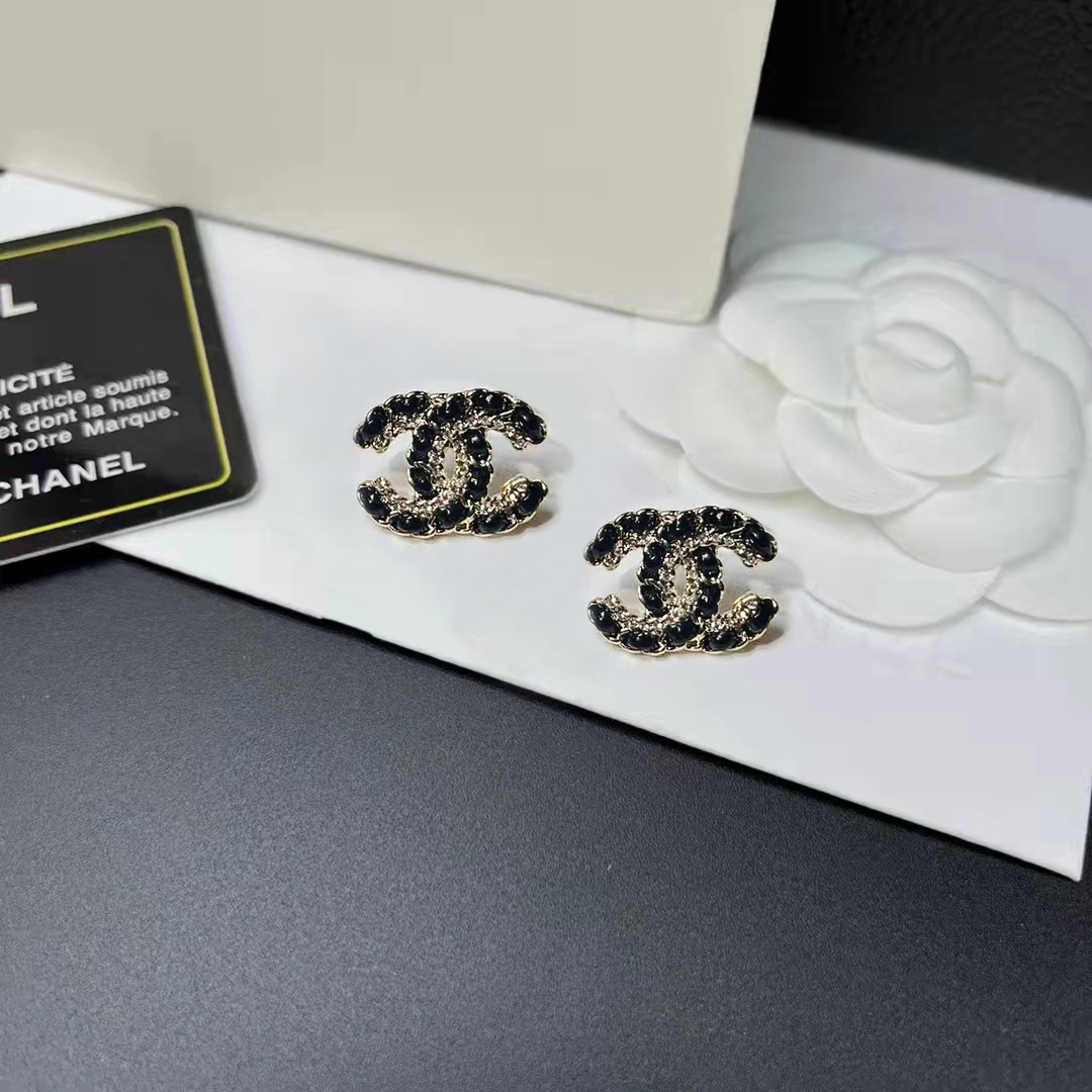 Chanel 一比一花瓣水鑽雙C耳環 閃耀立體設計 女士精緻飾品| 11 Chanel 一比一花瓣水鑽雙C耳環 閃耀立體設計 女士精緻飾品
