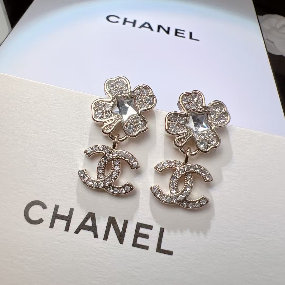 Chanel 高仿花鑽雙C垂墜耳環 閃亮造型優雅百搭女款飾品