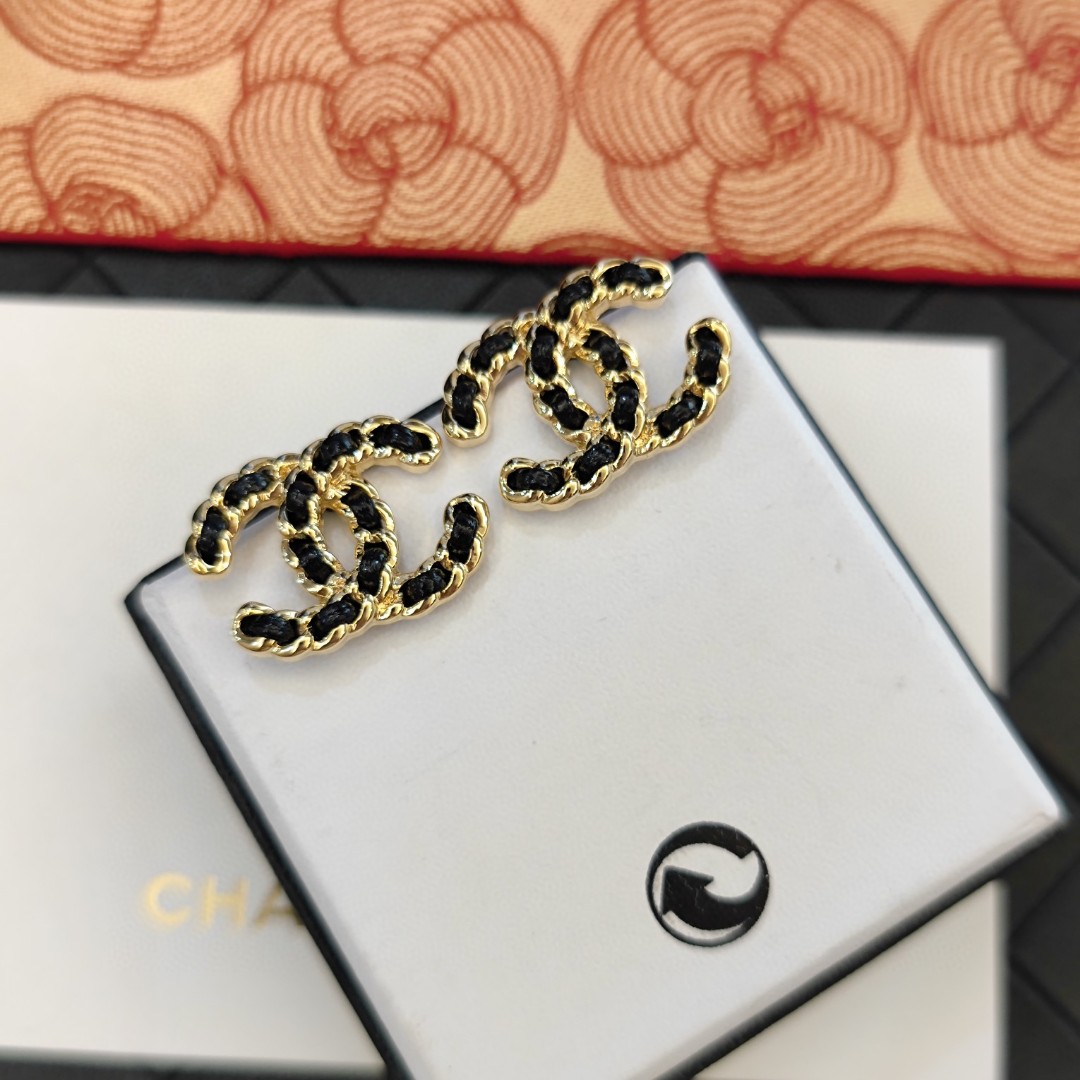 Chanel 一比一珍珠星型雙C耳環 可愛奢華造型 女生百搭設計款| 12 Chanel 一比一珍珠星型雙C耳環 可愛奢華造型 女生百搭設計款